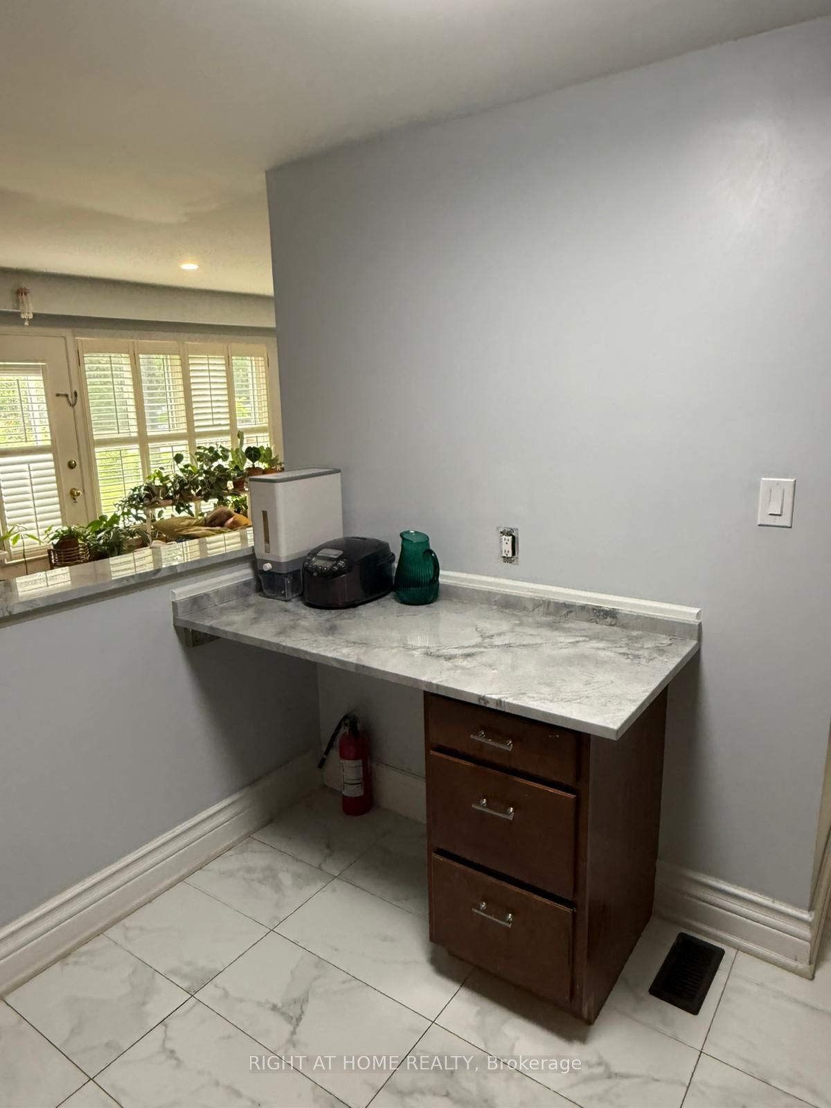 Unit 2 - 341 Military Trail, Scarborough 4