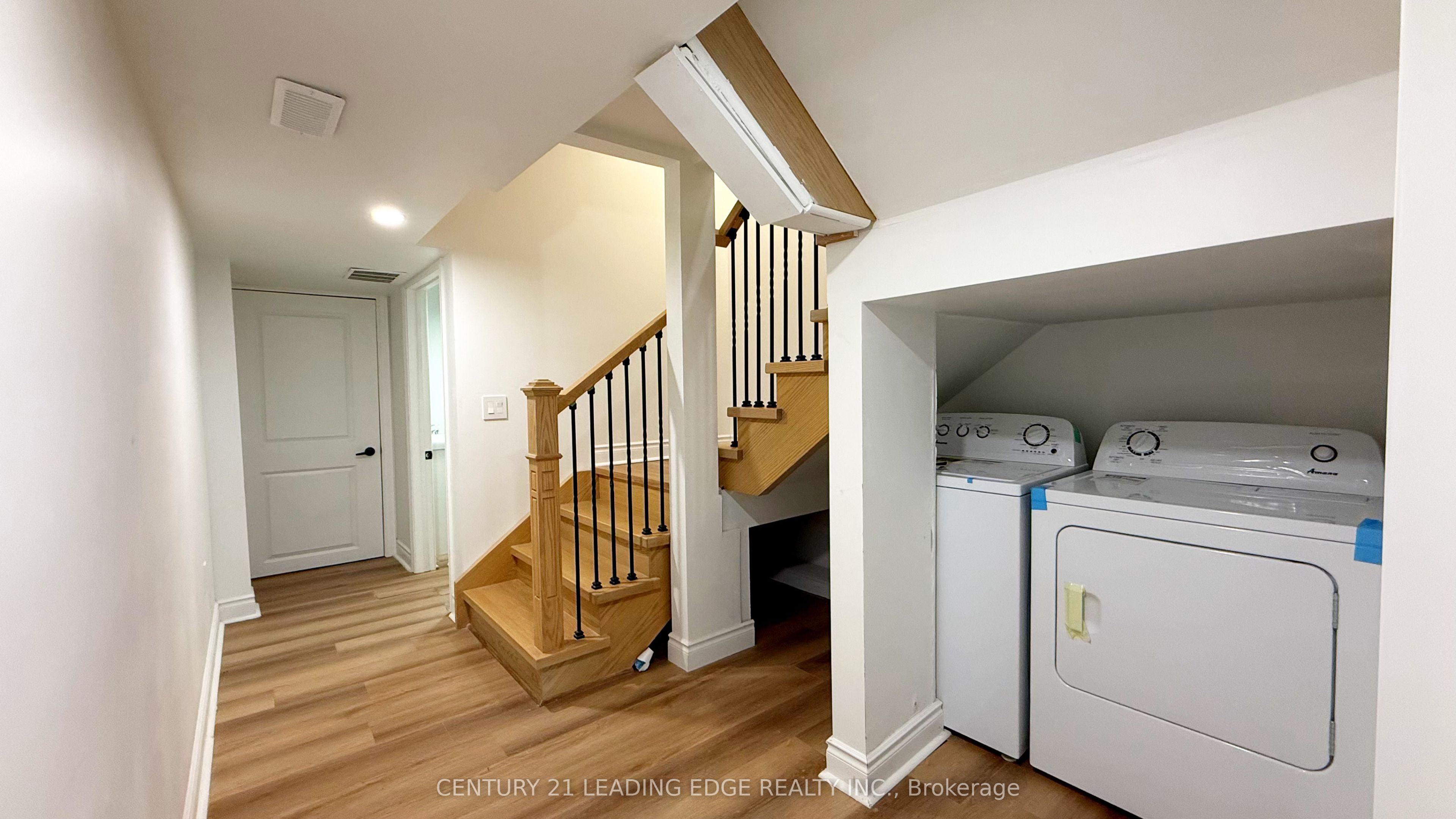 Unit Bsmt - 2385 Strathmore Crescent, Pickering 2