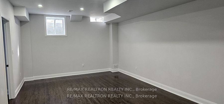 Unit Bsmt - 9 Morley Crescent, Whitby 3