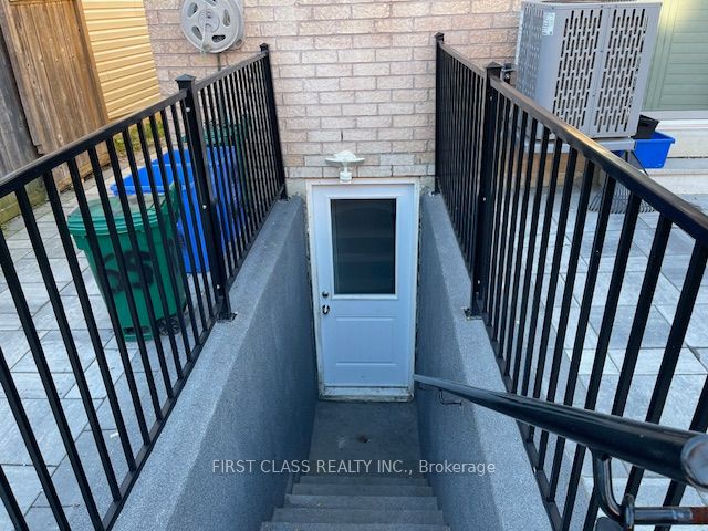 Unit bsmt - 65 Ryder Crescent, Ajax 2
