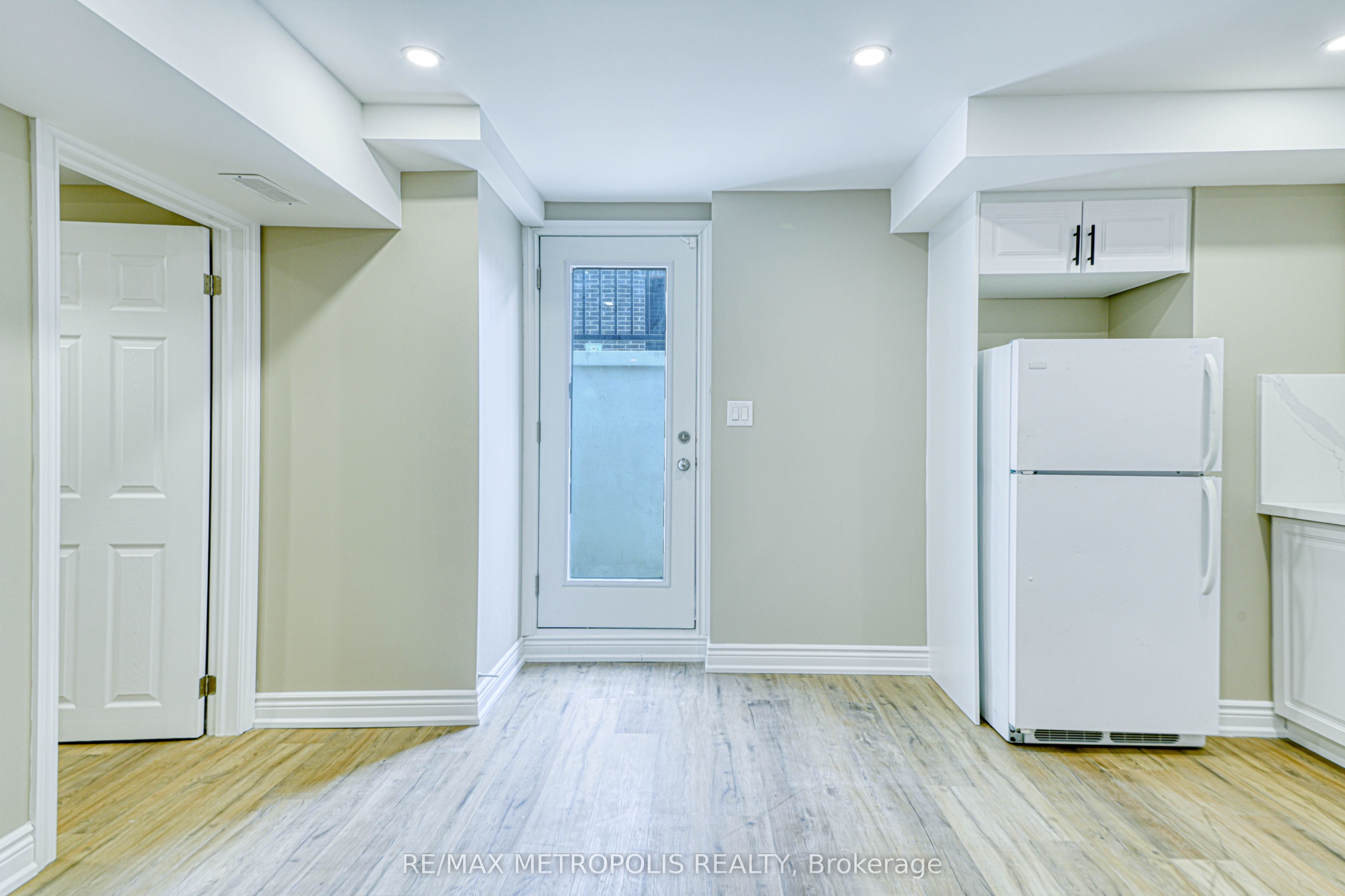 Unit BSMNT - 1201 Chateau Court, Pickering 3