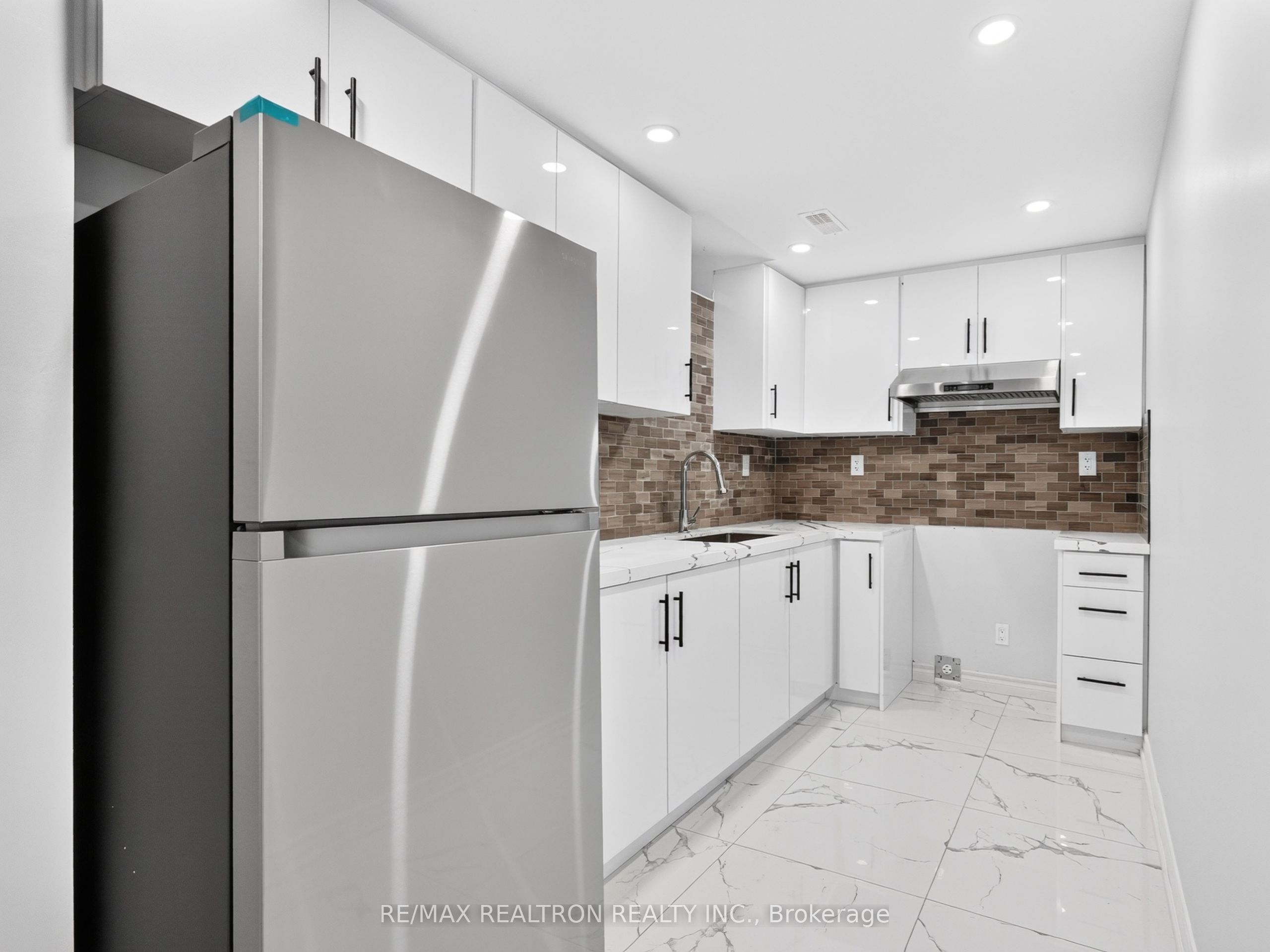 Unit Basement - 32 Whitlock Crescent, Ajax 2