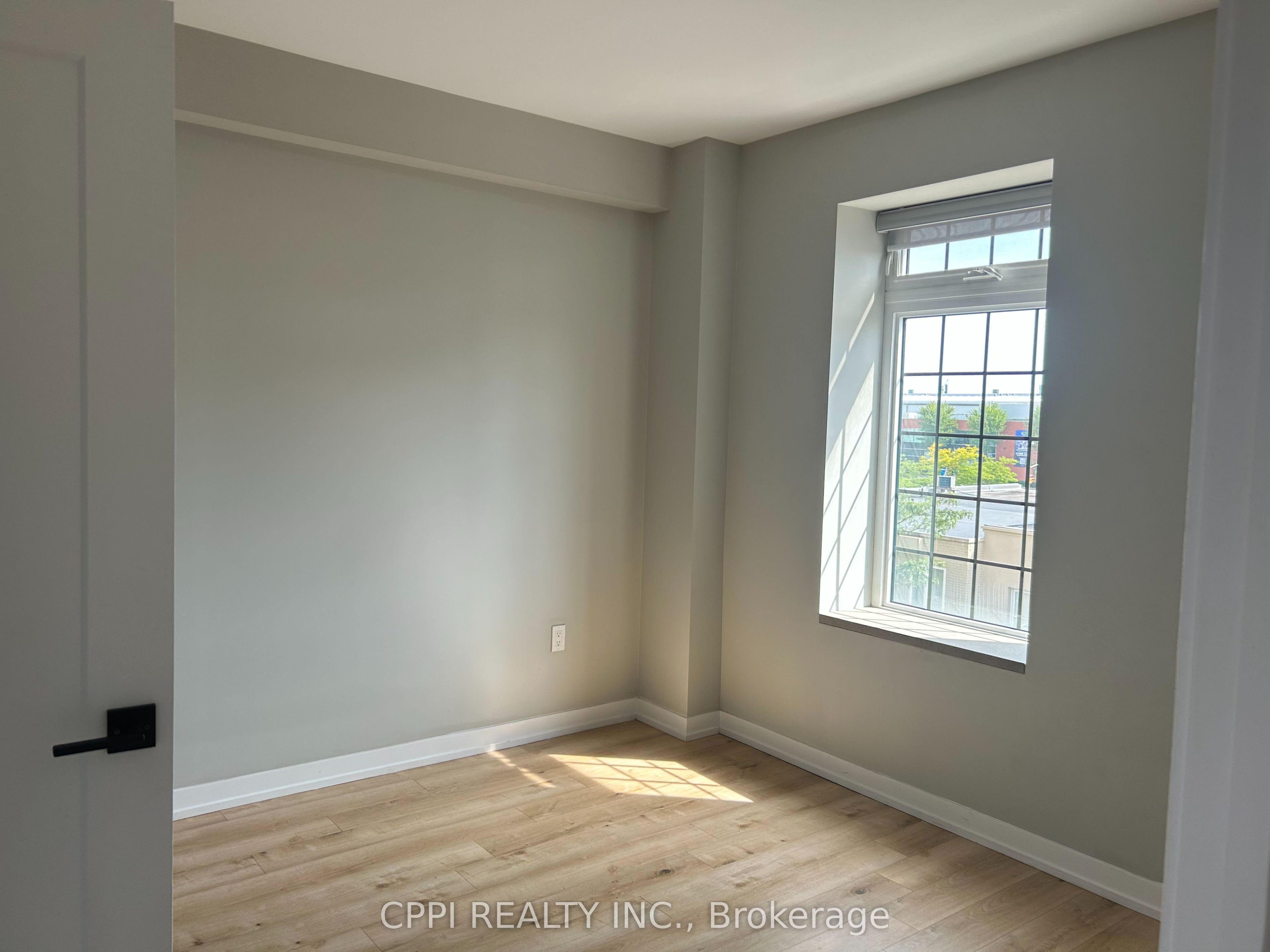 Unit 301 - 70 King Street E, Oshawa 5