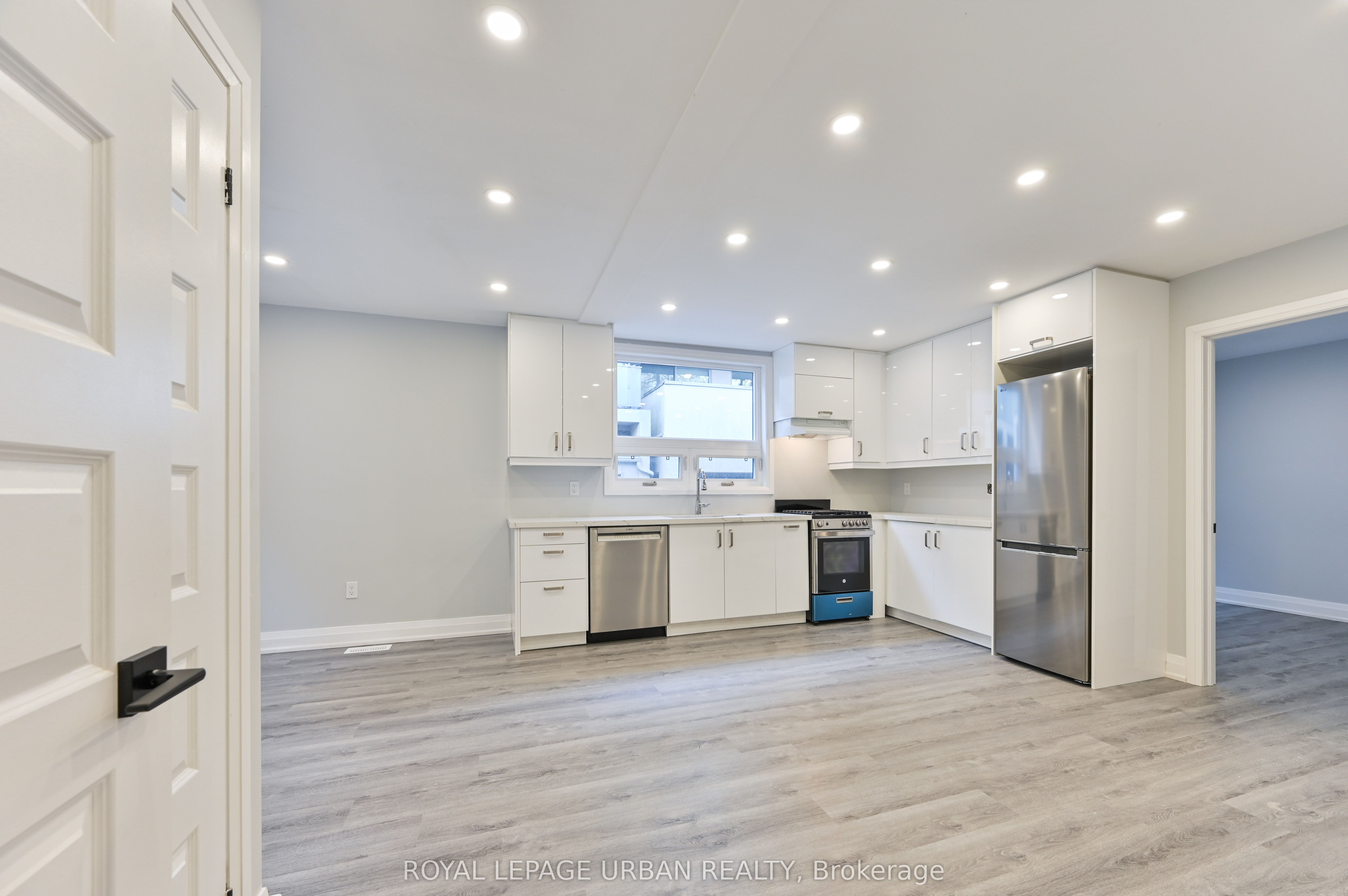 208 Woodbine Avenue, Toronto 4