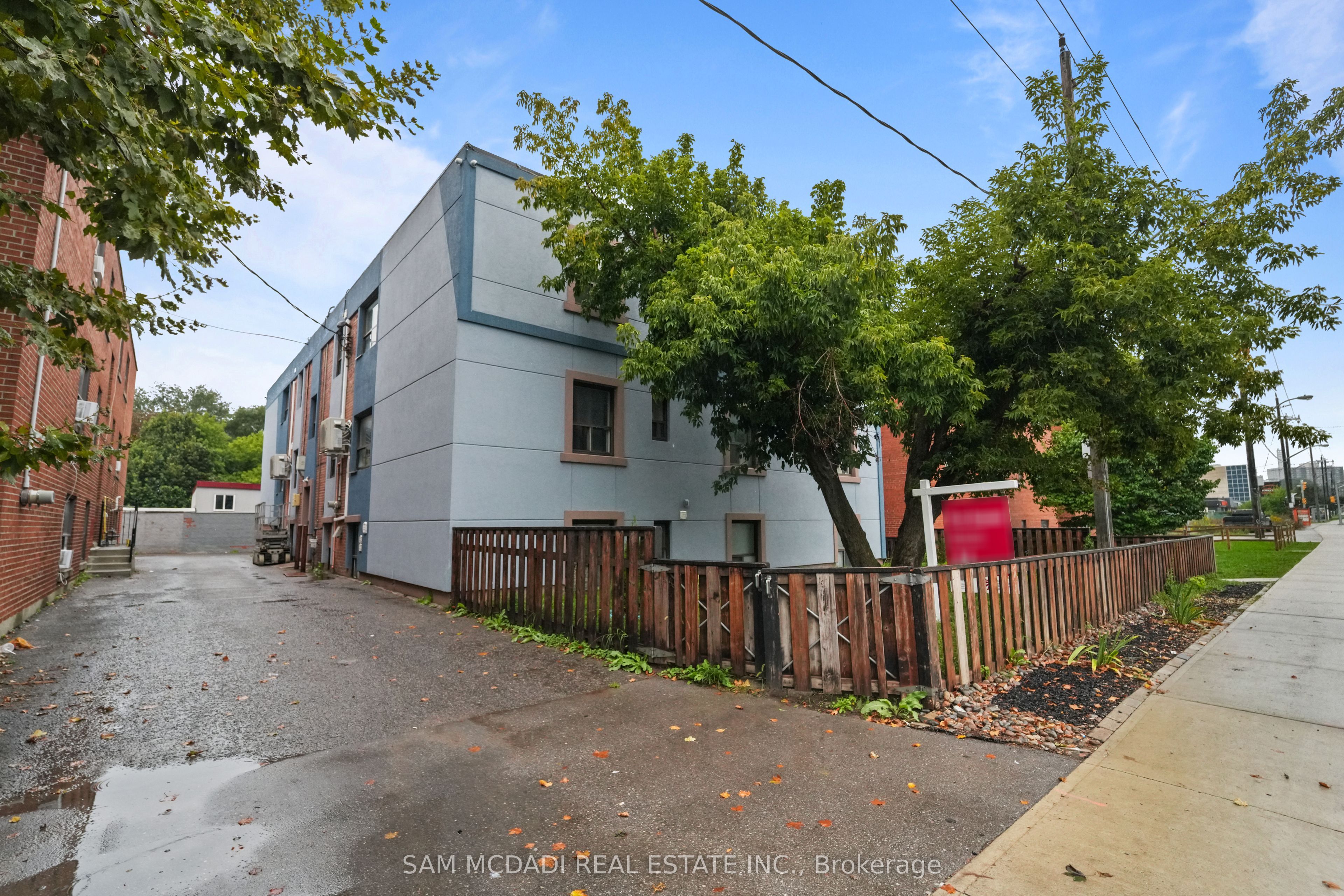 Unit 103 - 1016 O'connor Drive, Toronto 2