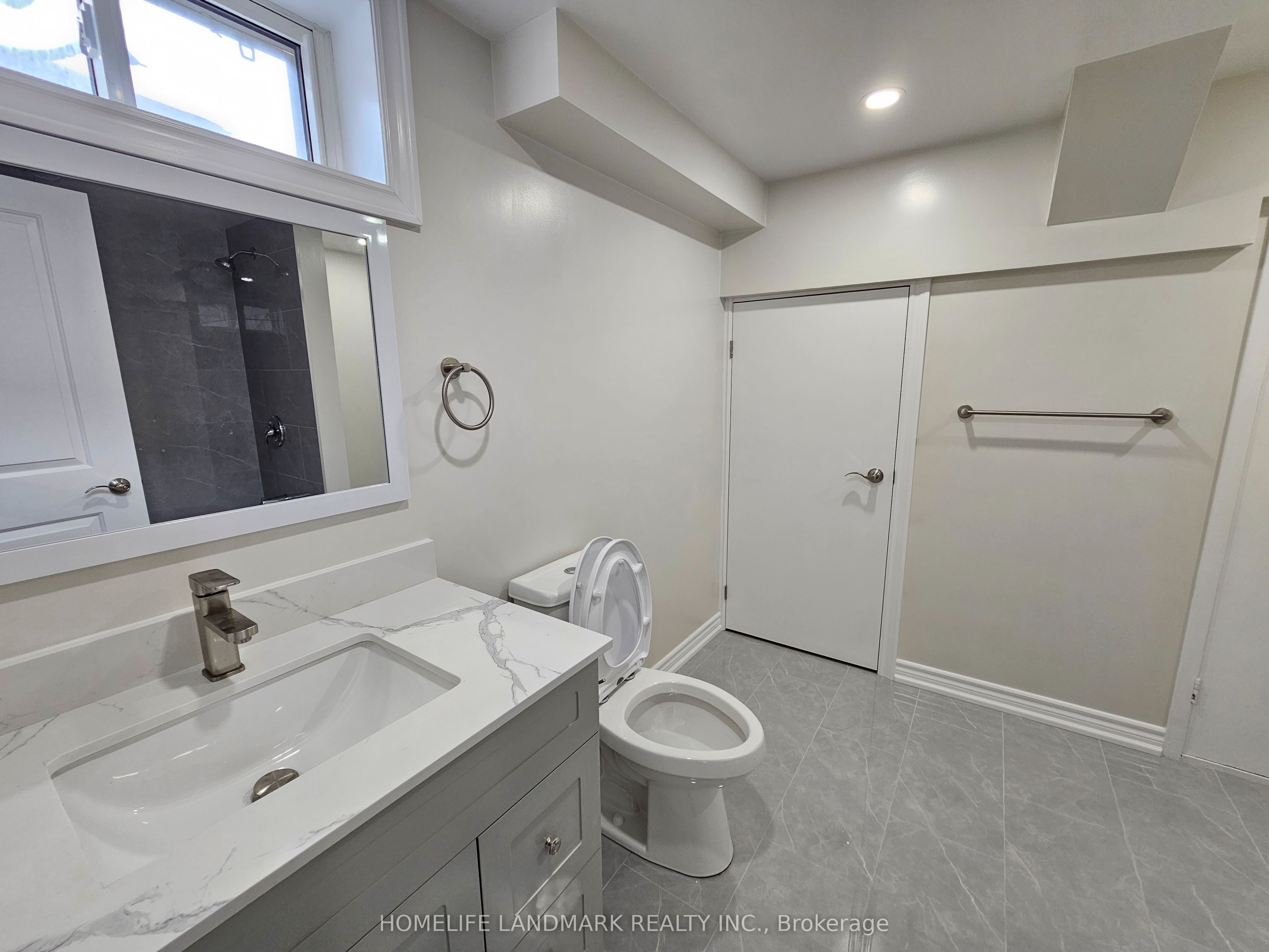 Unit Lower - 499 Tennyson Court, Oshawa 3