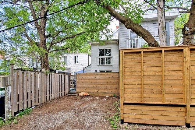 81 Tiverton Avenue, Toronto 3