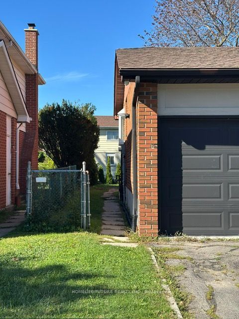 Unit Bsmt - 44 Wellpark Boulevard, Scarborough 2