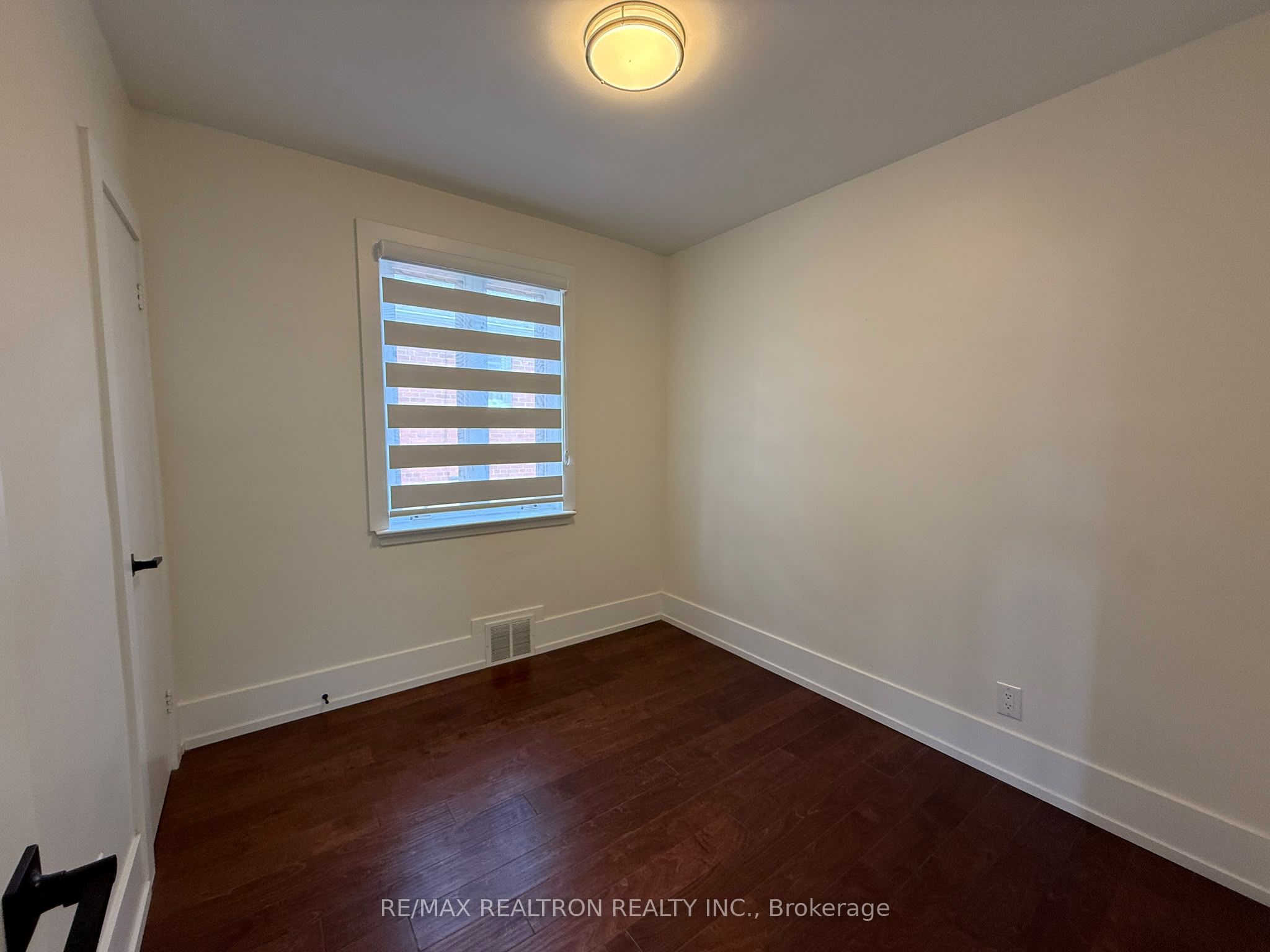 Unit basement - 30 Japonica Road, Scarborough 5