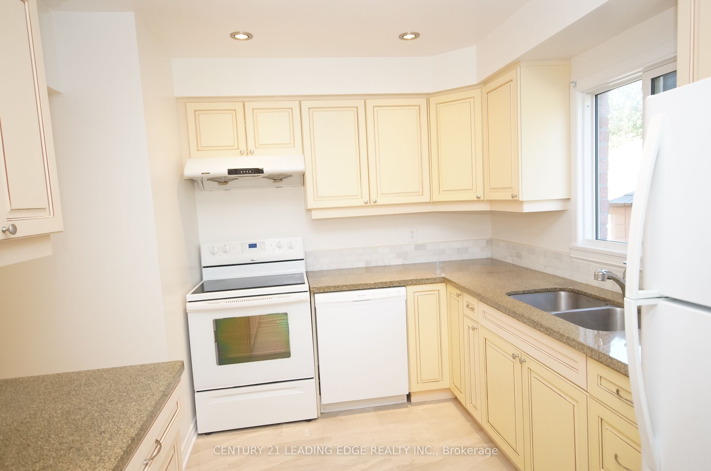 Unit UPPER - 62 Daniels Crescent, Ajax 2