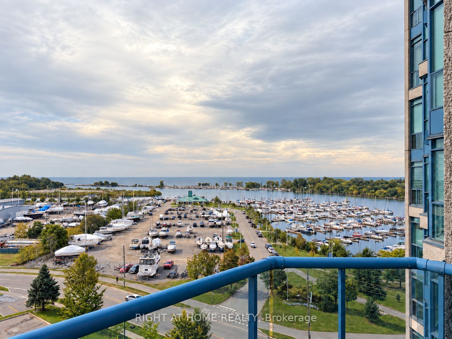 Unit 906 - 340 Watson Street W, Whitby 3