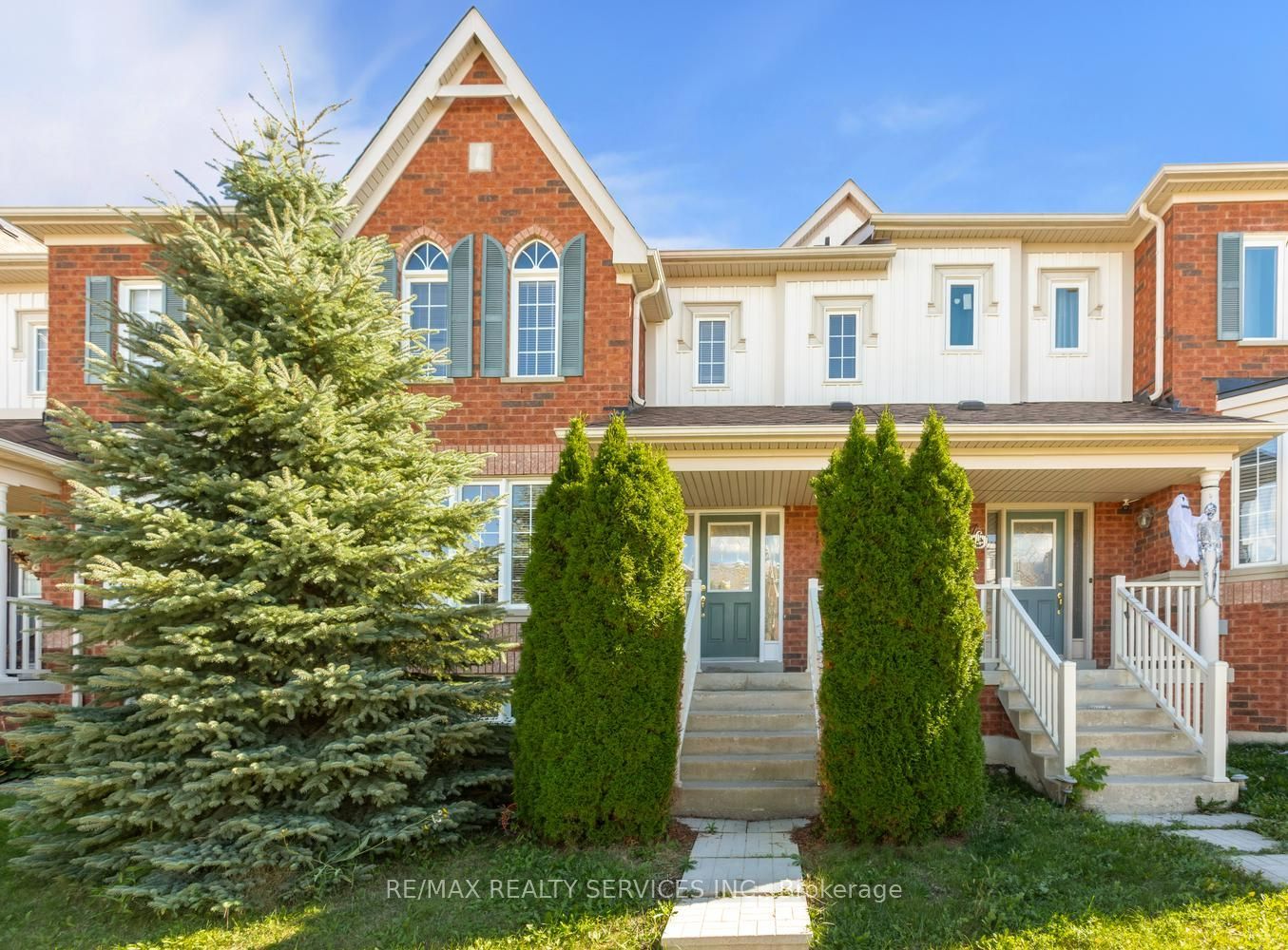5 Dollery Gate, Ajax 2