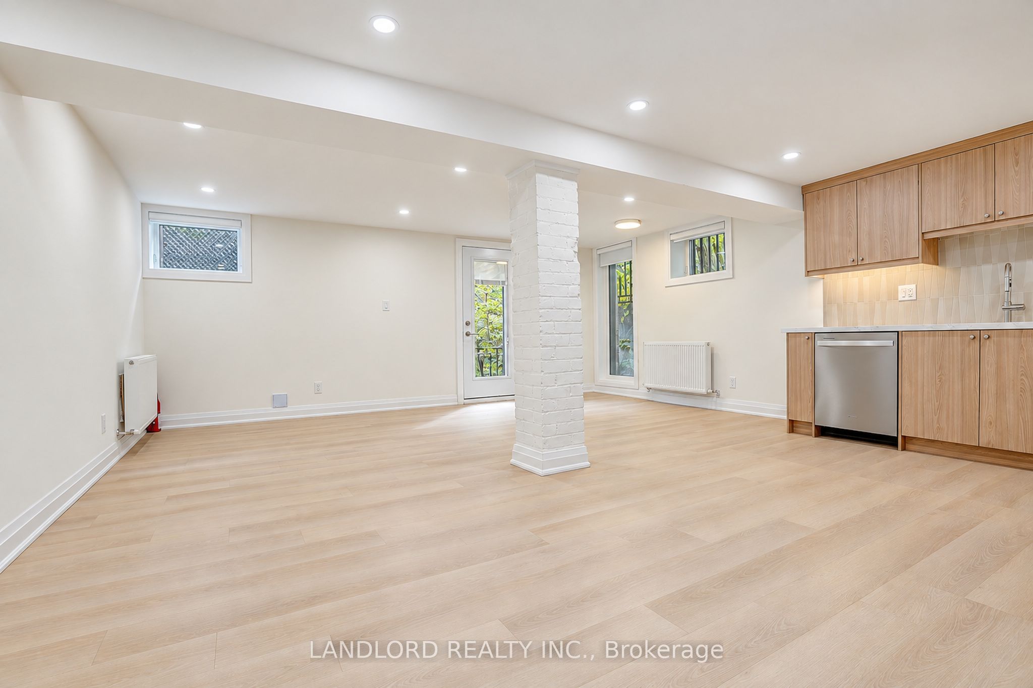 Unit 4 - 92 Neville Park Boulevard, Toronto 4