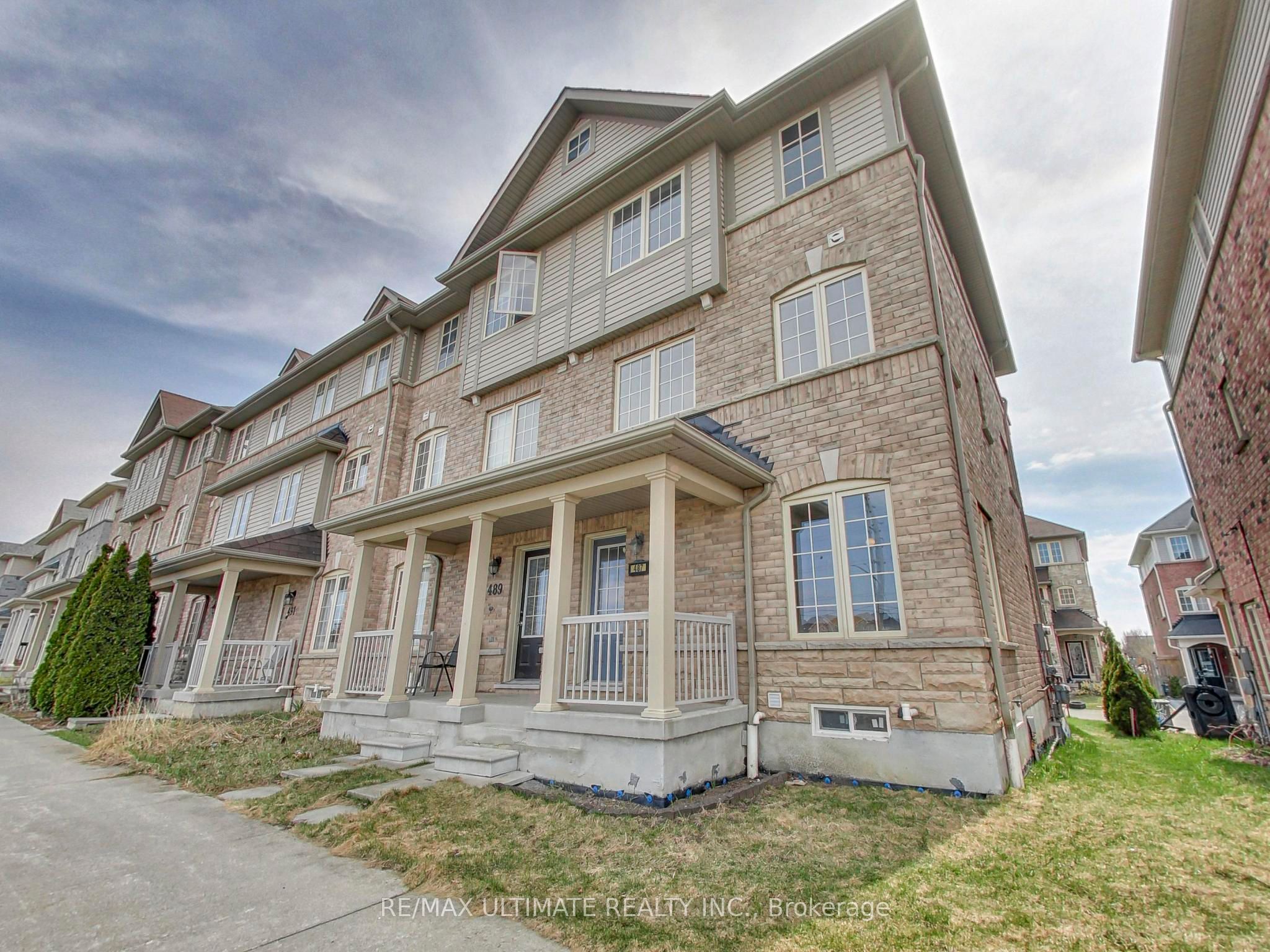 487 Rossland Road E, Ajax 2