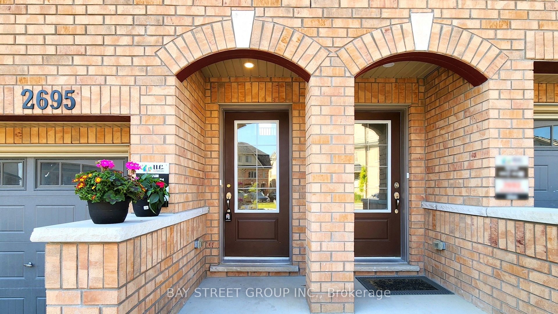 2695 Magdalen Path, Oshawa 3