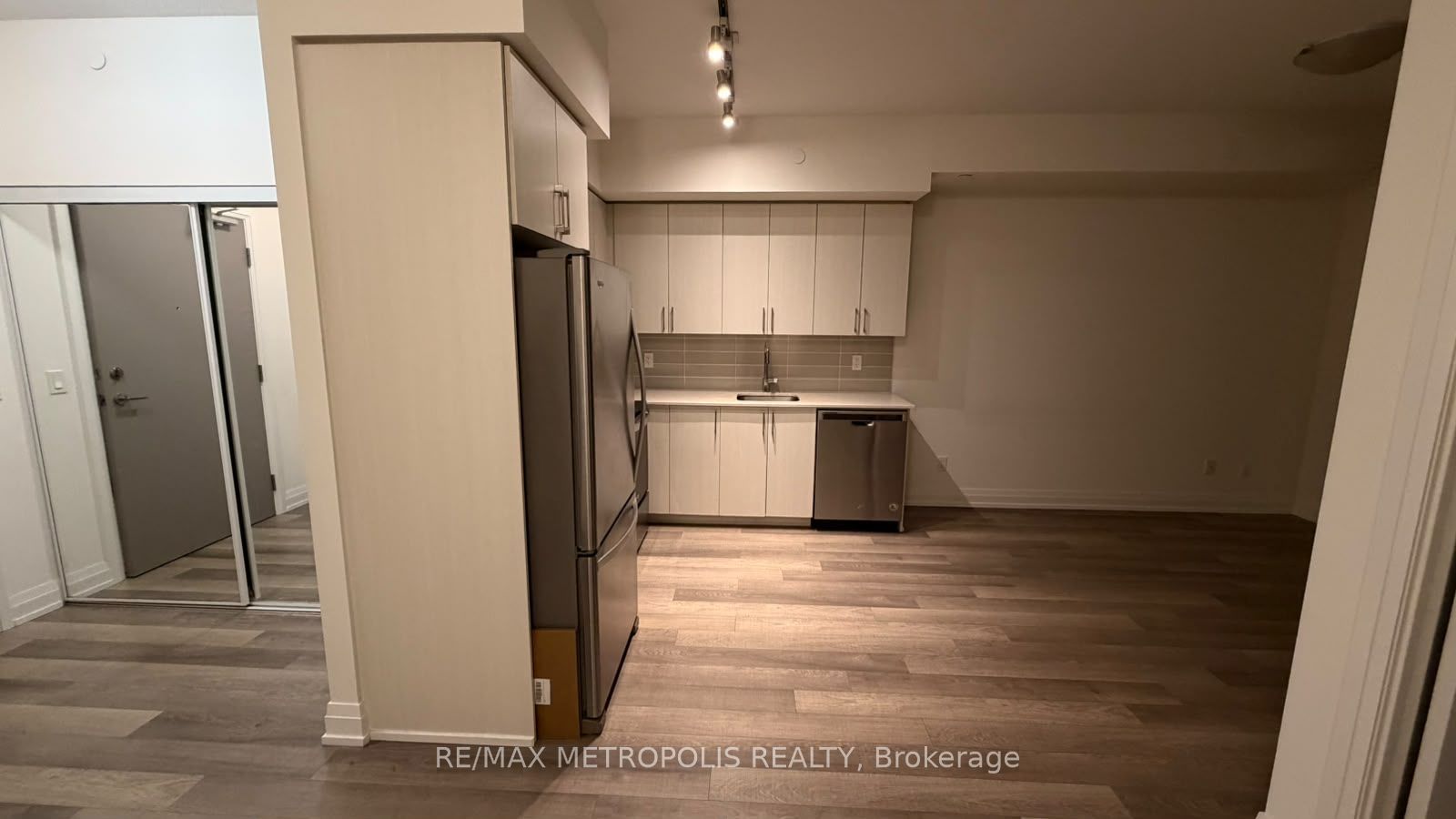 Unit 517 - 3121 Sheppard Avenue E, Scarborough 4