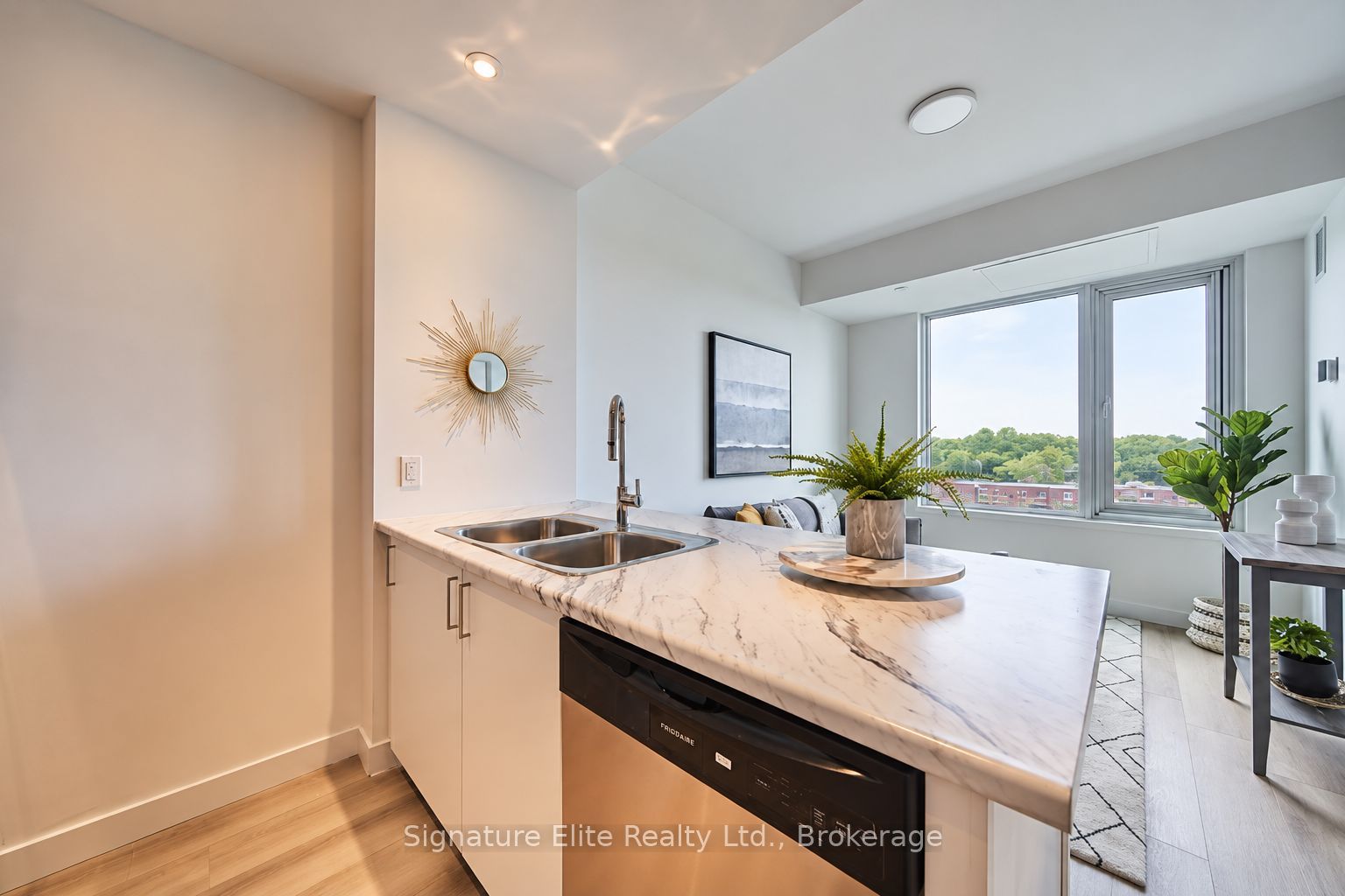 Unit 603 - 2382 Kingston Road, Scarborough 3