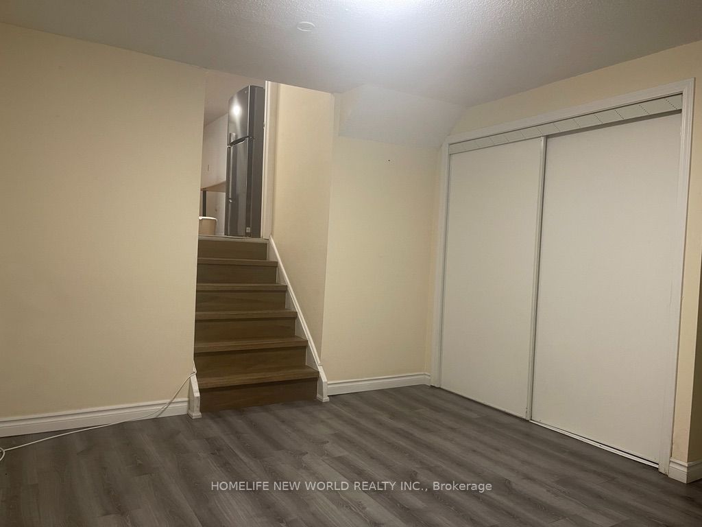 Unit bsmt - 53 Terryhill Crescent, Scarborough 5