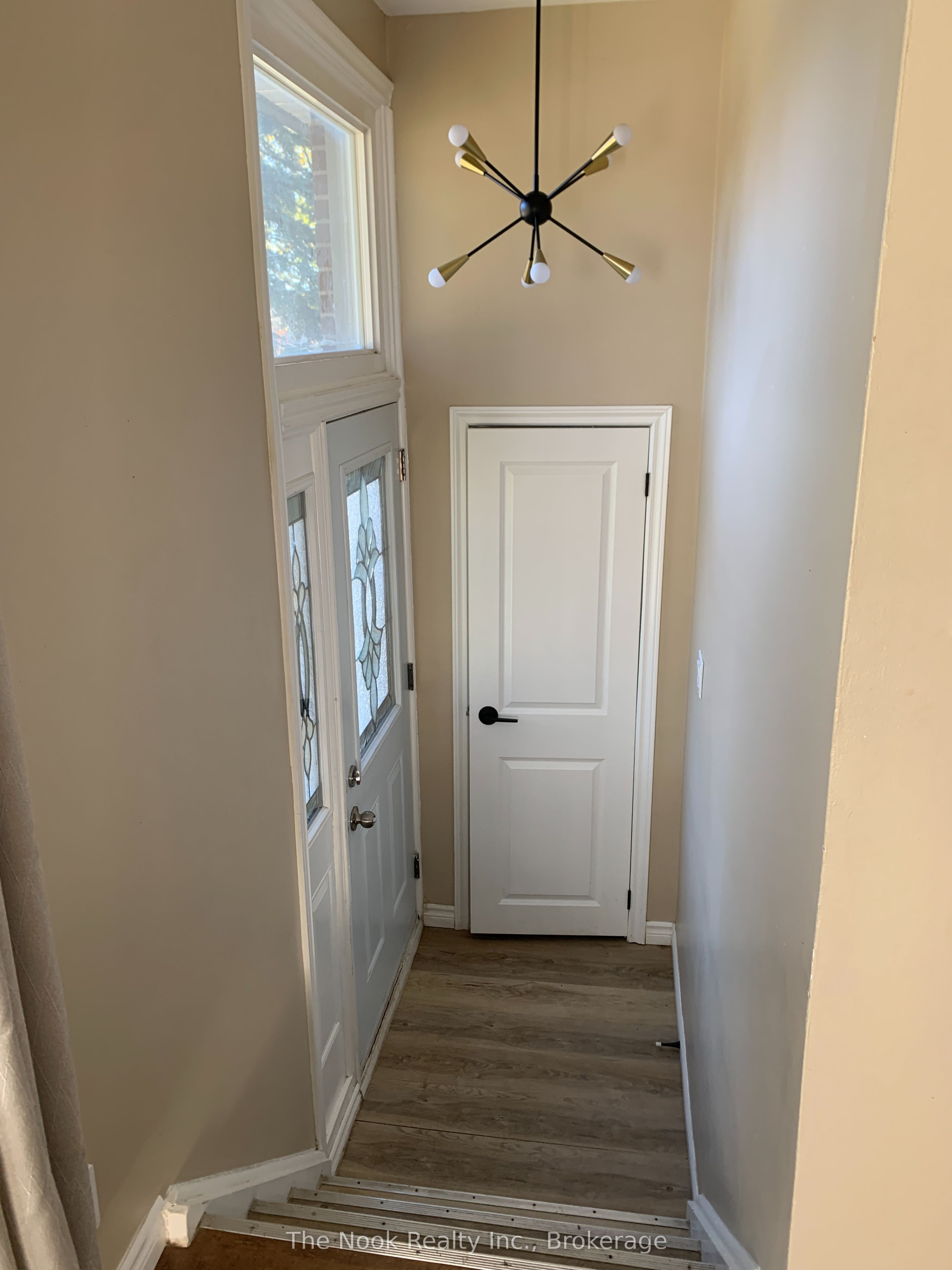 Unit Upper - 210 Dovedale Drive, Whitby 2