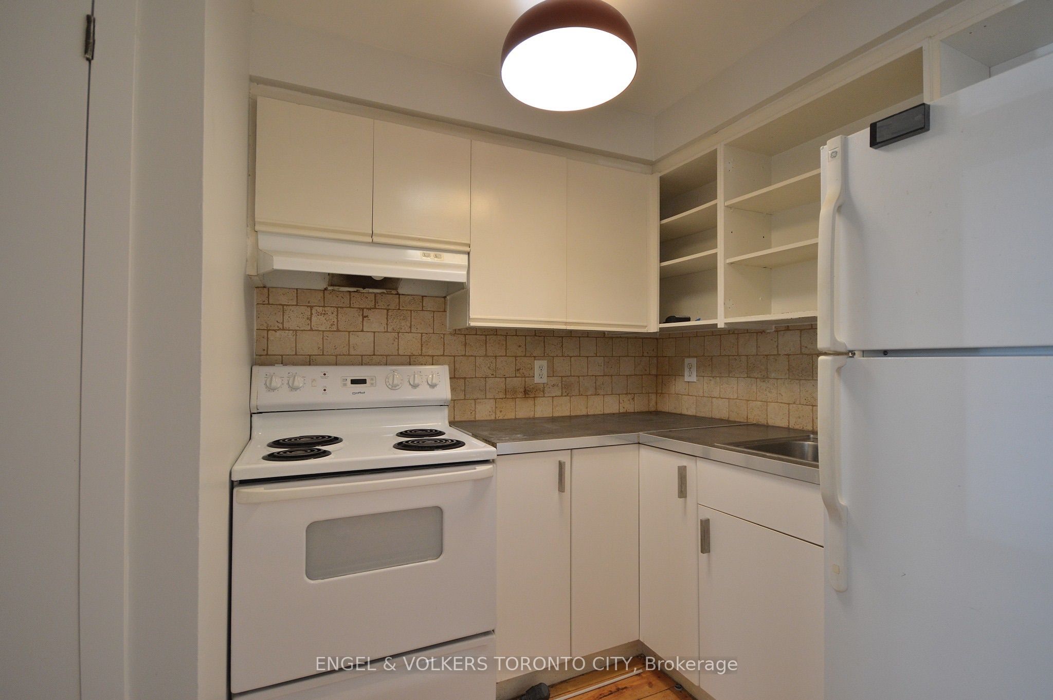 Unit Main Floor - 1801 Dundas Street E, Toronto 5