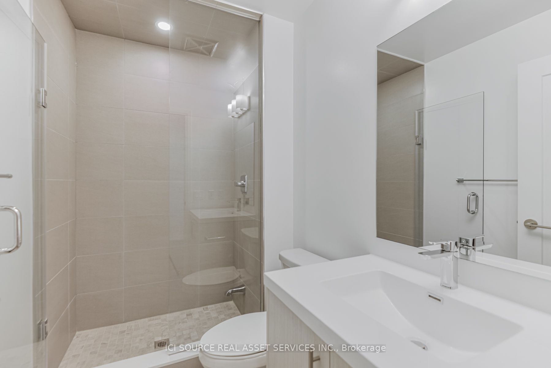 Unit 905 - 286 Main Street, Toronto 5