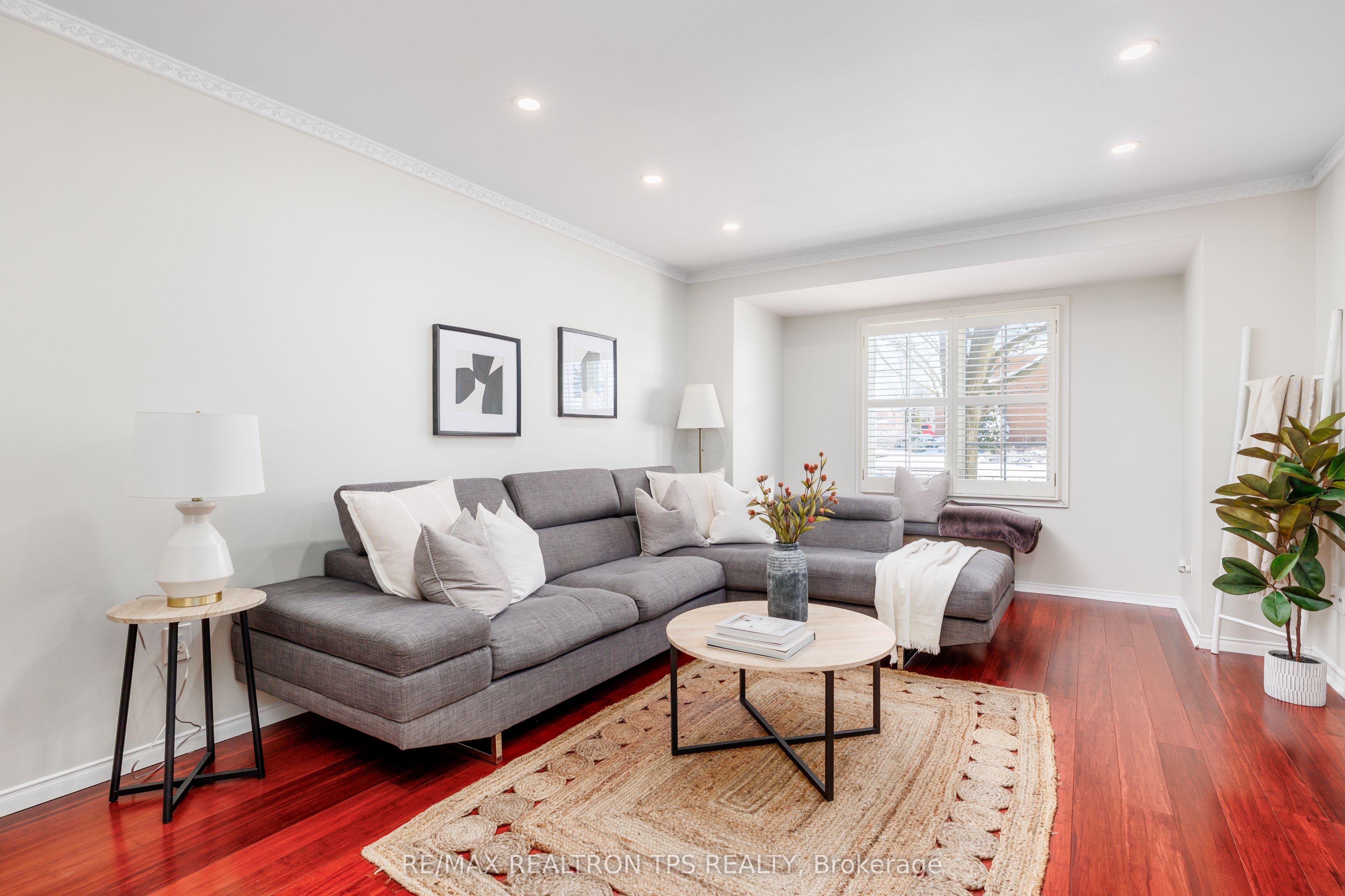 38 10 Bassett Blvd, Whitby, Ontario L1N9C3 HouseSigma