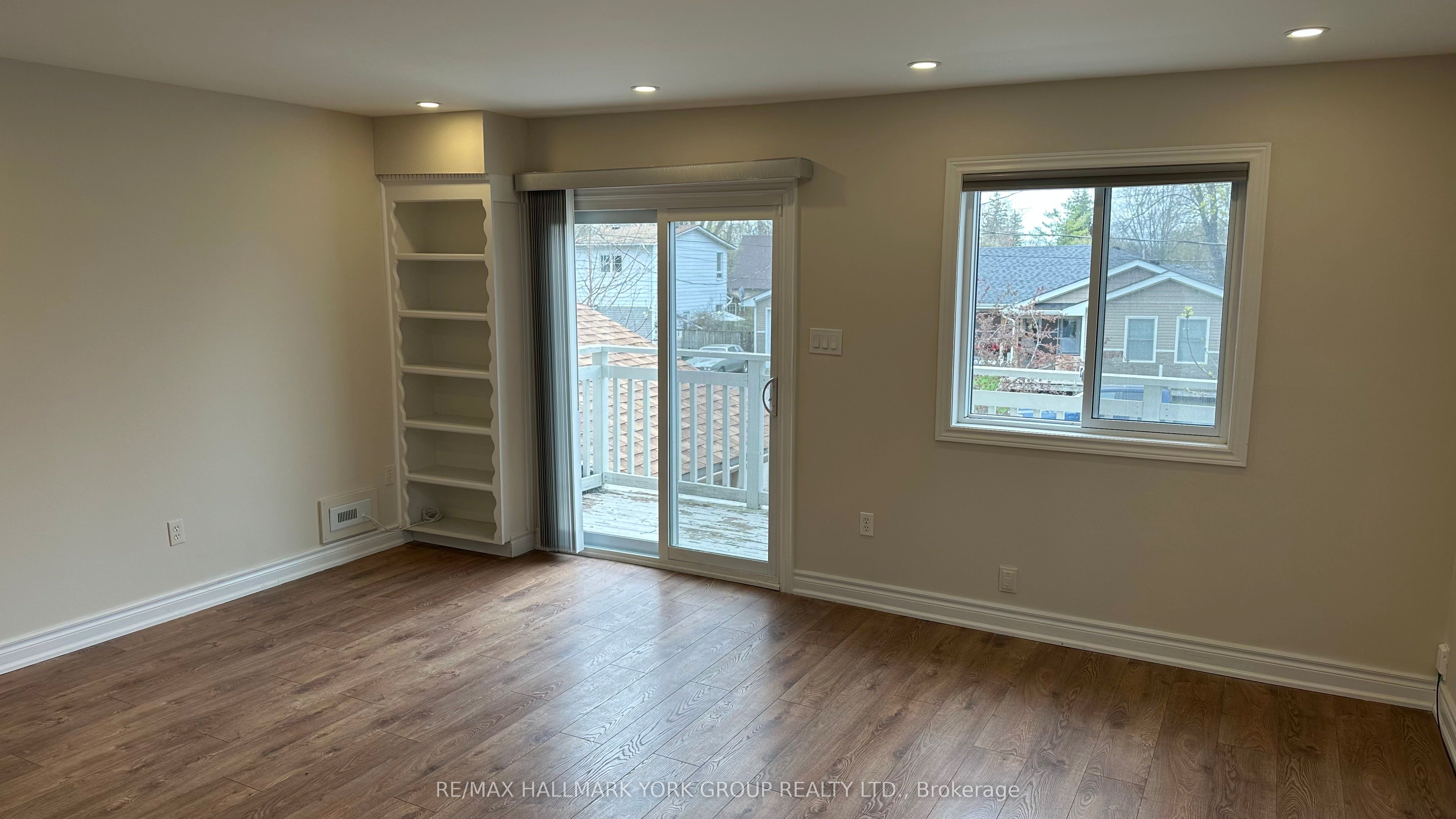 Unit Upper - 210 Ways Bay Drive, Georgina 4