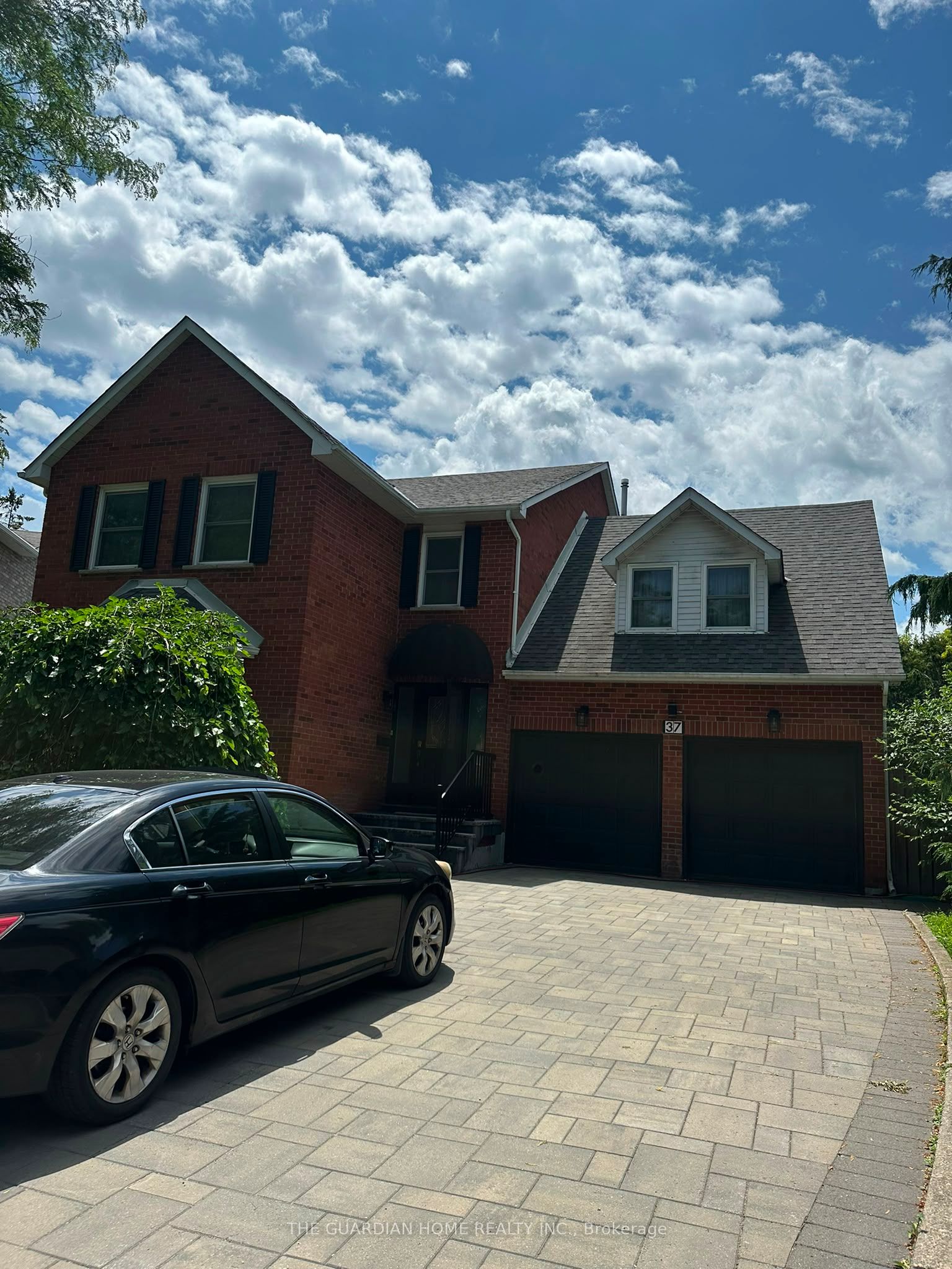 Unit Bsmt - 37 Murdock Avenue, Aurora 1