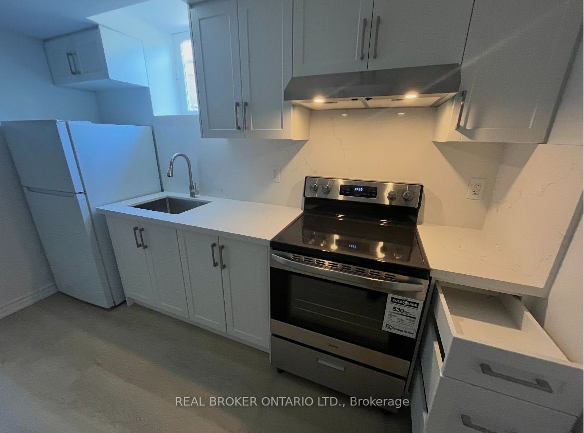 54 Tiffany Crescent, Markham 4