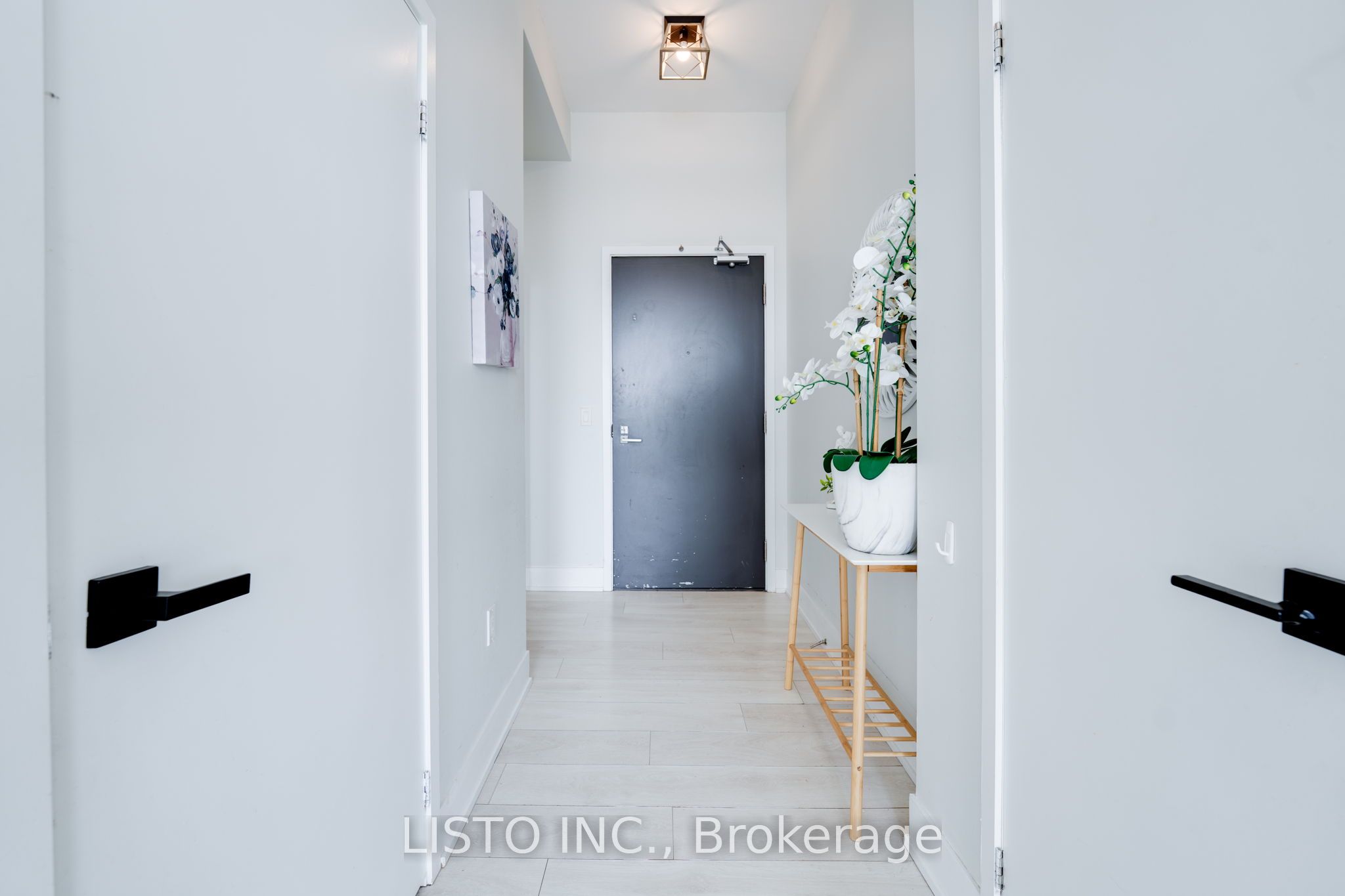 Unit 523E - 2908 Highway 7 Road, Vaughan 3
