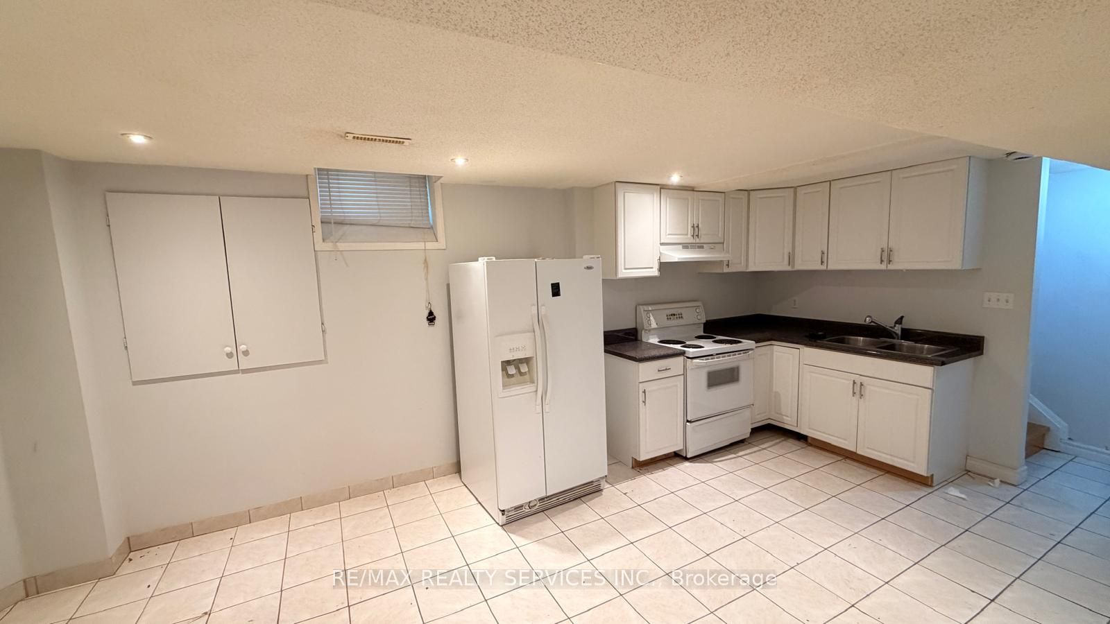 Unit Basement - 36 Windward Crescent, Vaughan 2