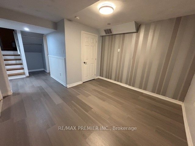 Unit Basement - 33 Albany Drive, Vaughan 4