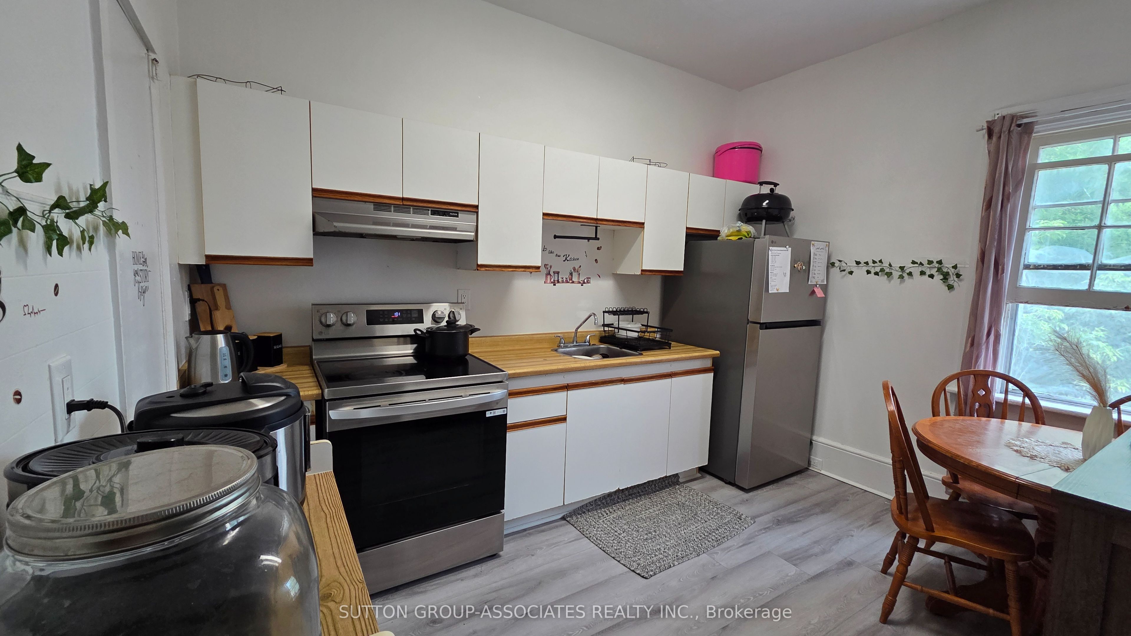 Unit 3 - 65 Holland Street W, Bradford West Gwillimbury 5