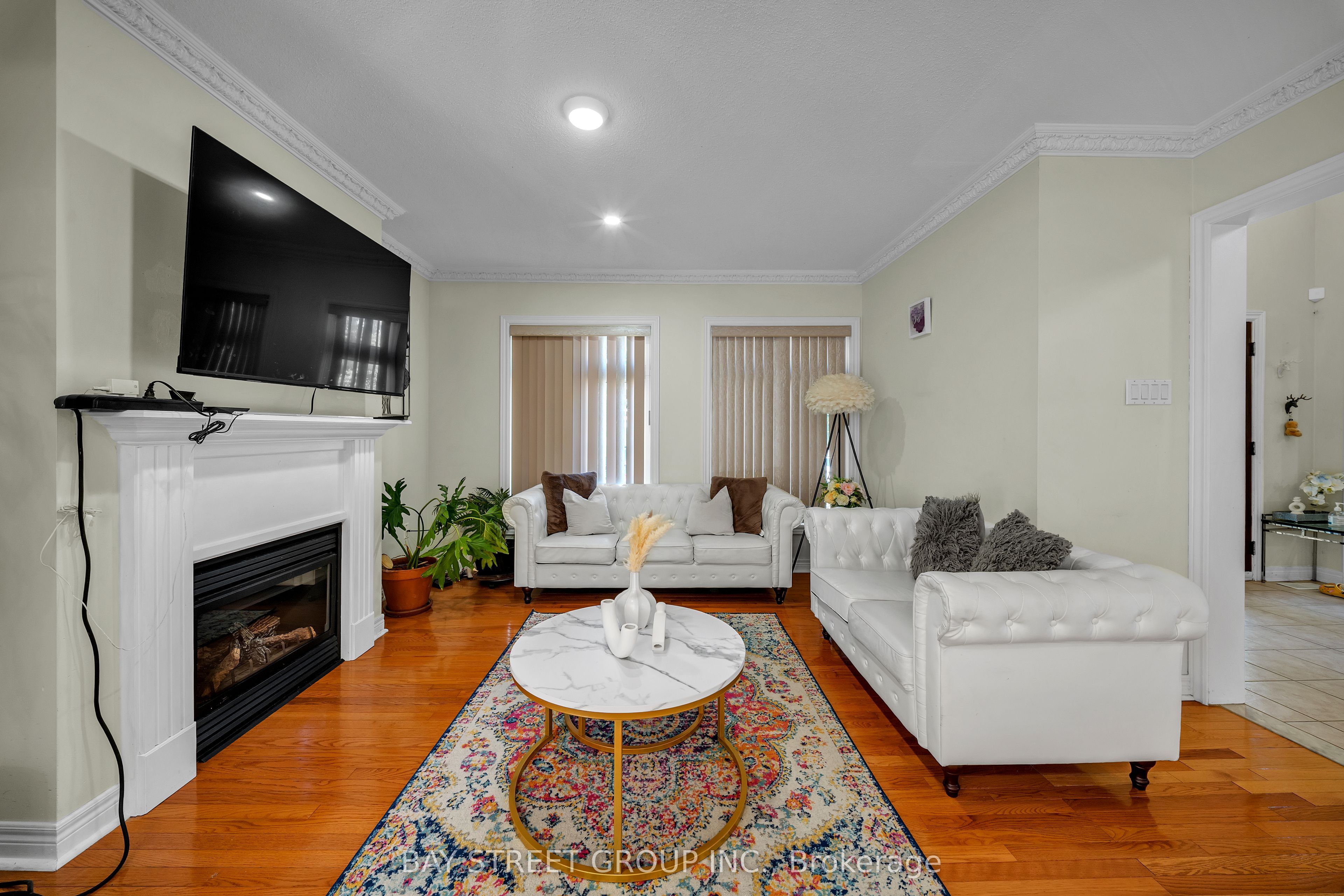 384 Spruce Grove Crescent, Newmarket 2
