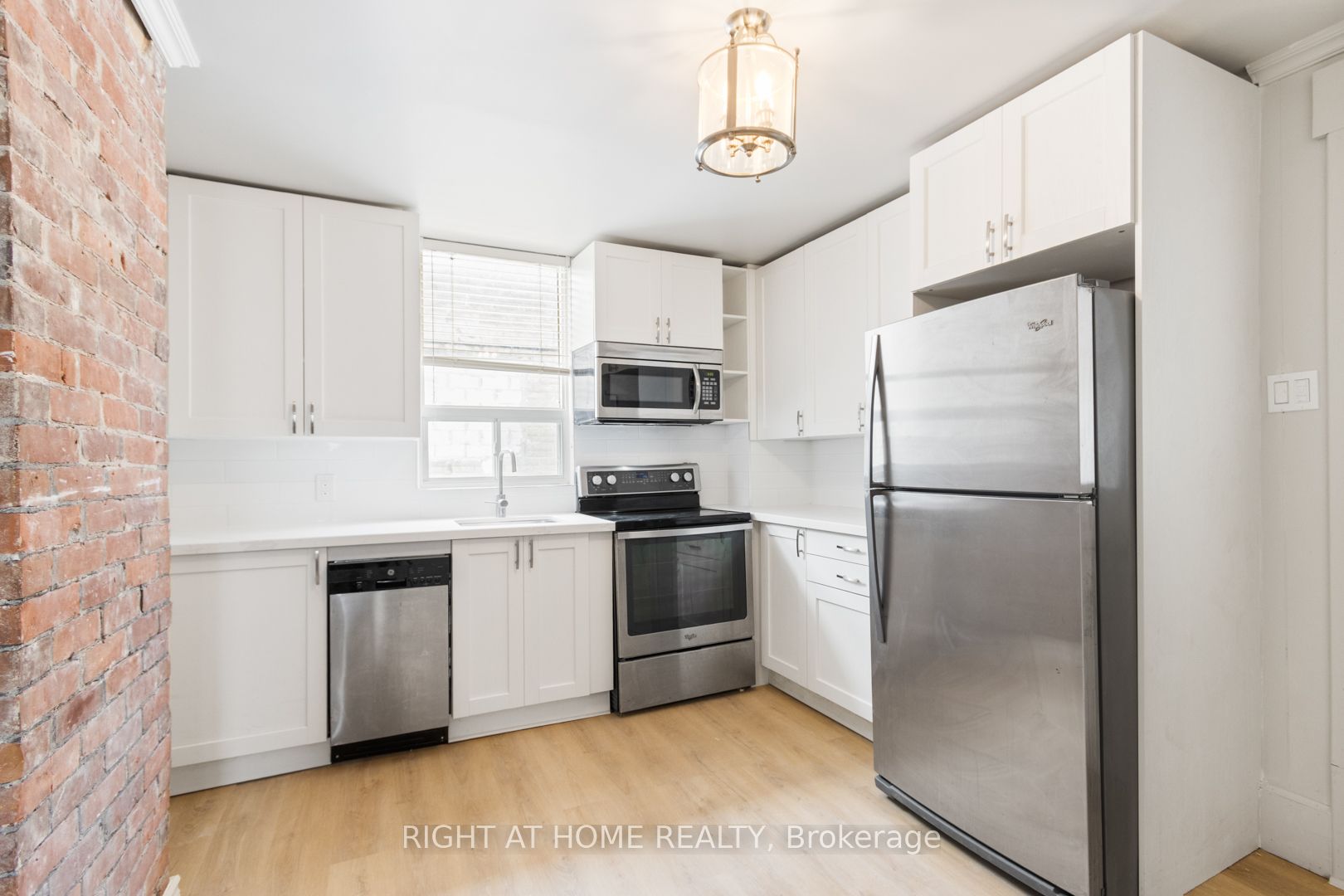 Unit Main Floor - 443 Ontario Street, Newmarket 4