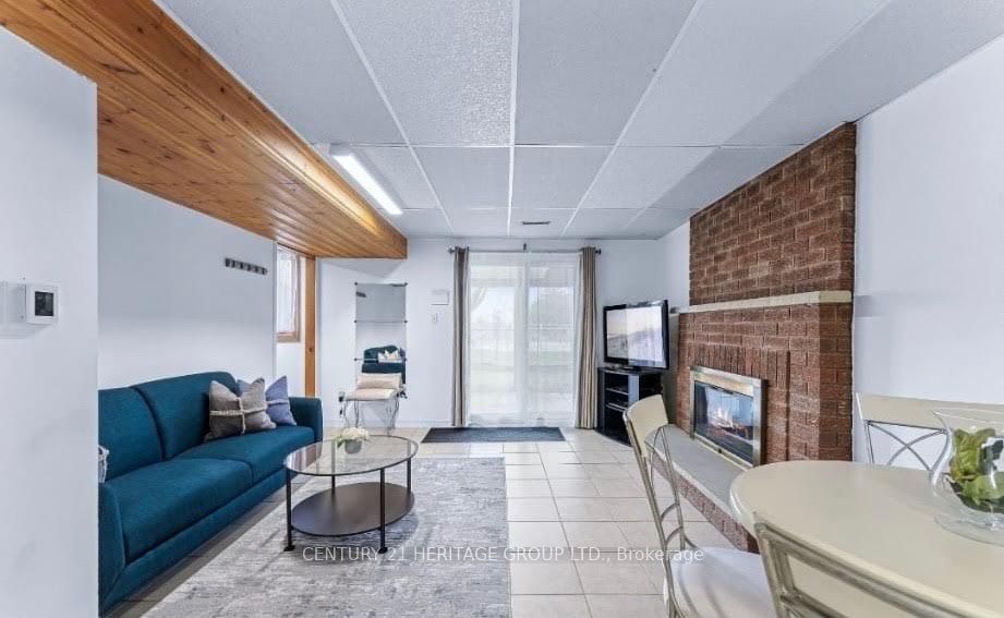Unit Bsmt - 37 April Gardens N, Aurora 4