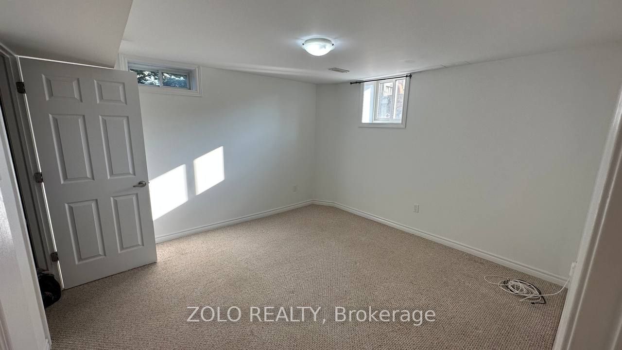 68 Milligan Street E, Bradford West Gwillimbury 5