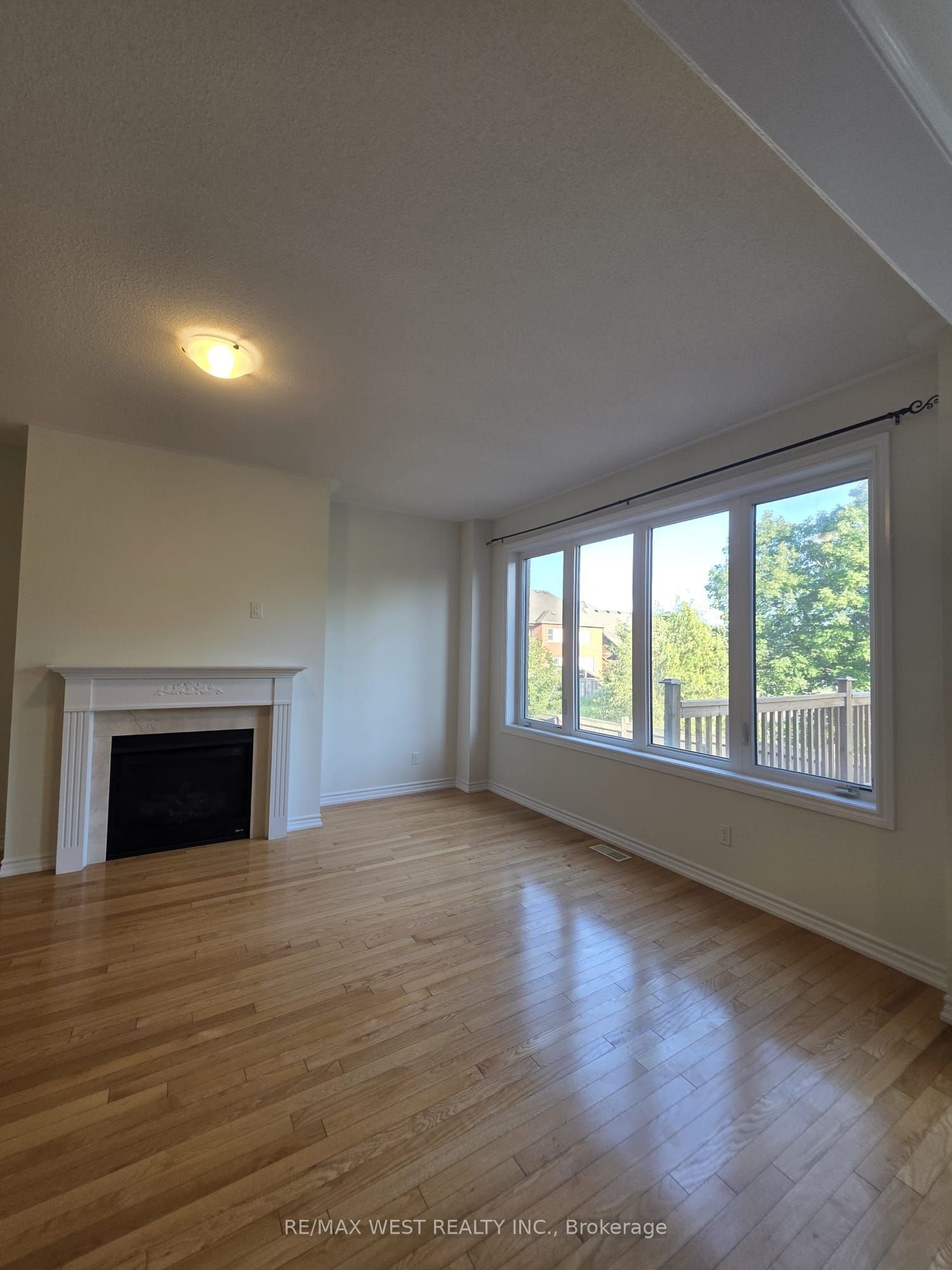 Unit Main - 11 Chessington Avenue, East Gwillimbury 5