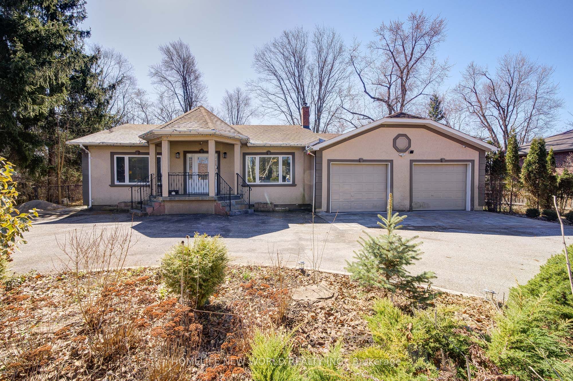 215 Willow Drive, Georgina 4
