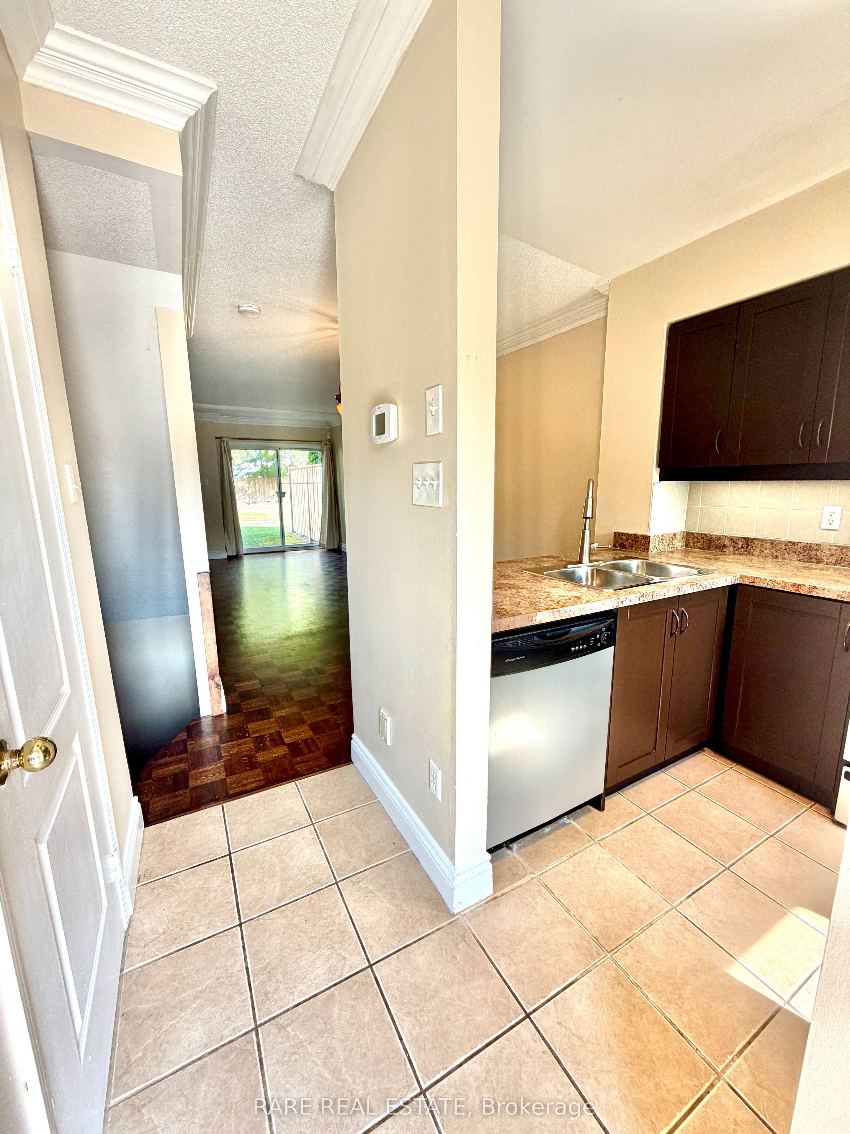 Unit 77 - 735 New Westminster Drive, Vaughan 2