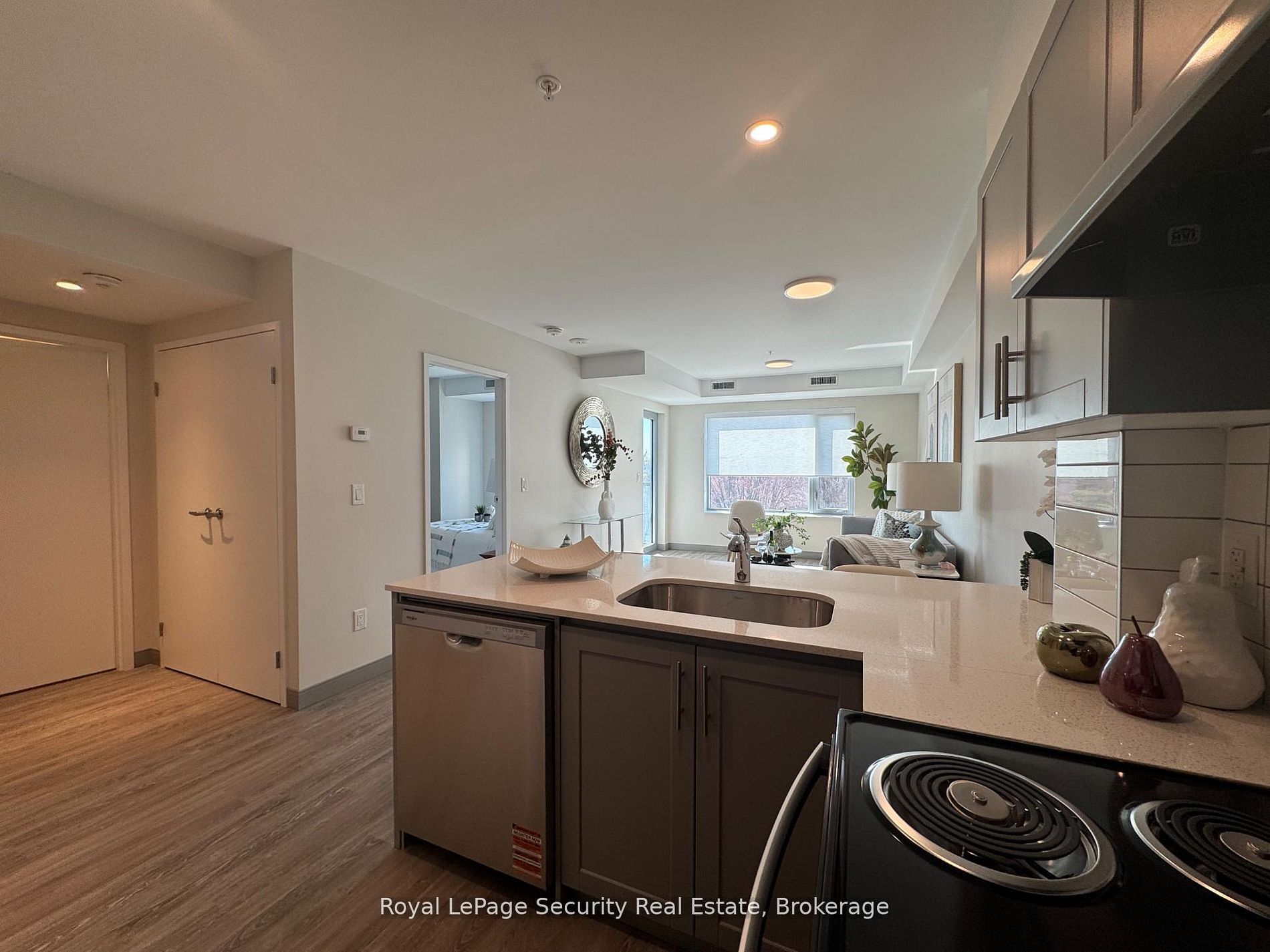 Unit 307 - 1015 Innisfil Beach Road, Innisfil 2
