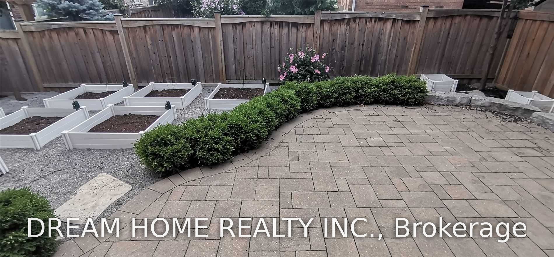 53 Hermitage Boulevard, Markham 4