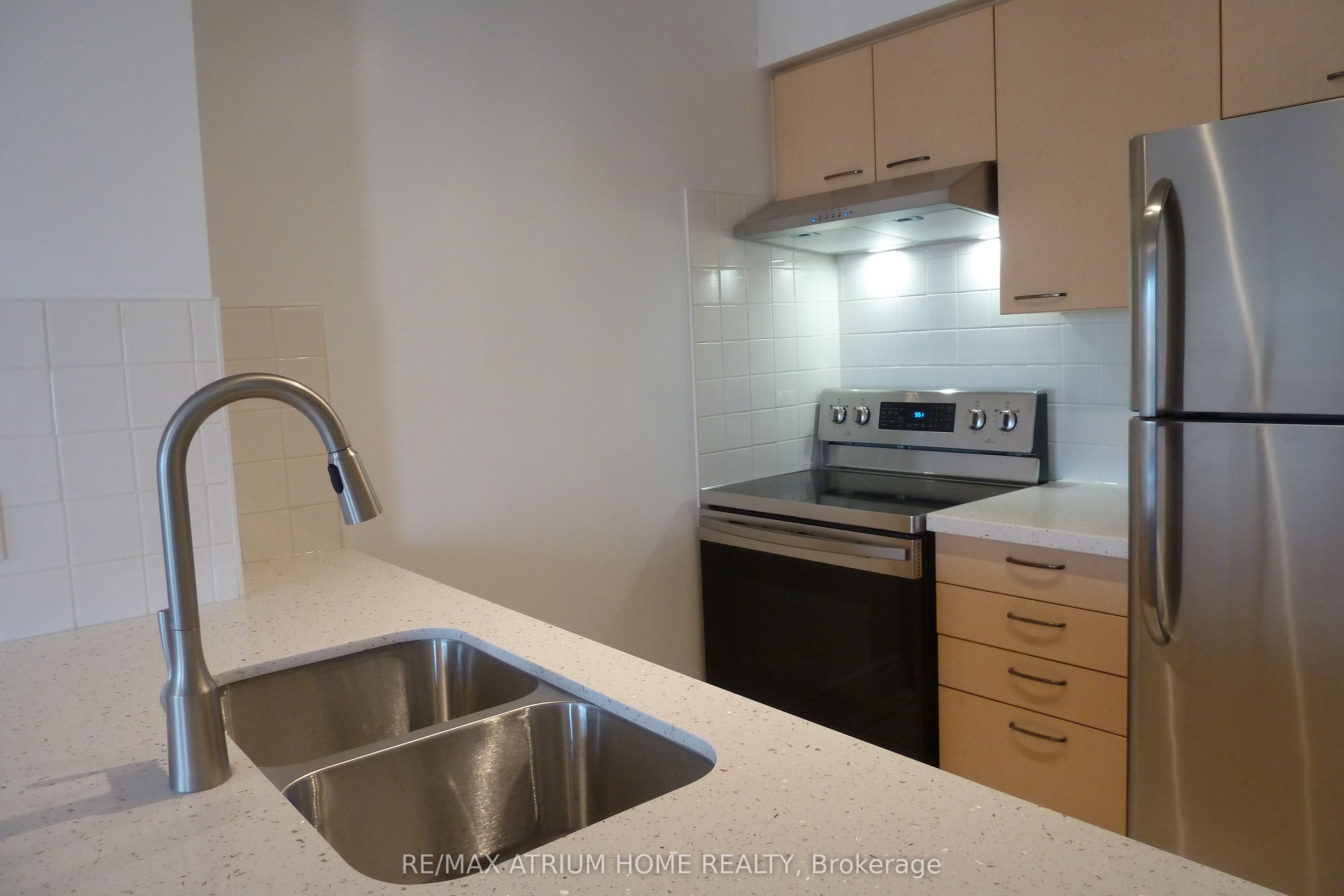 Unit 815 - 51 Saddlecreek Drive, Markham 4