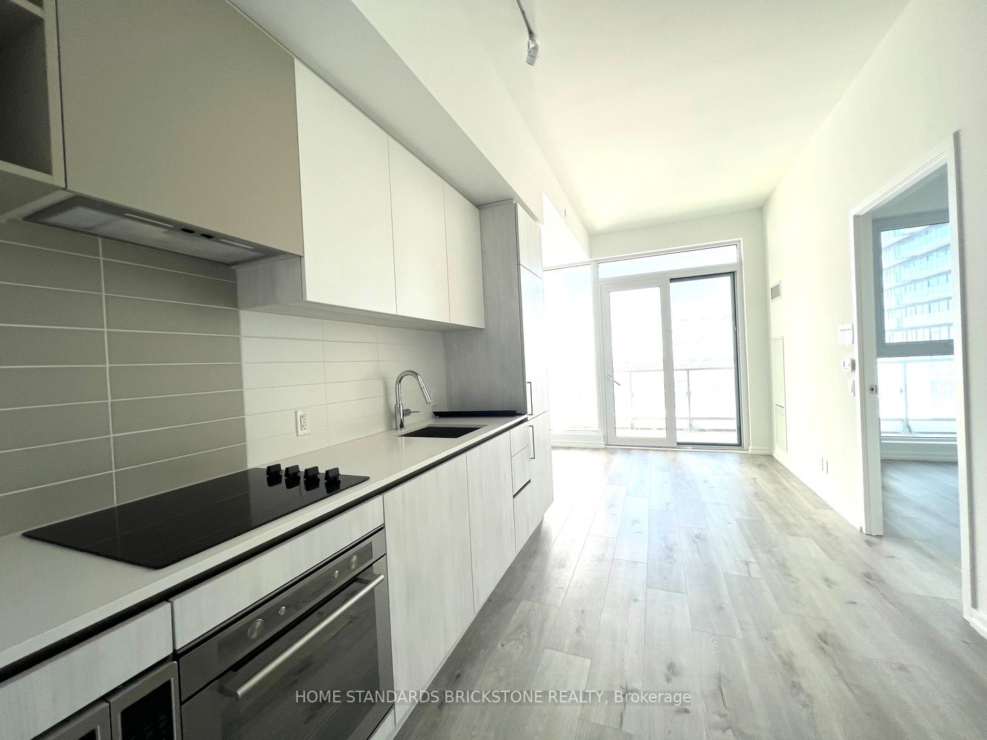Unit 1706 - 1000 Portage Parkway, Vaughan 2