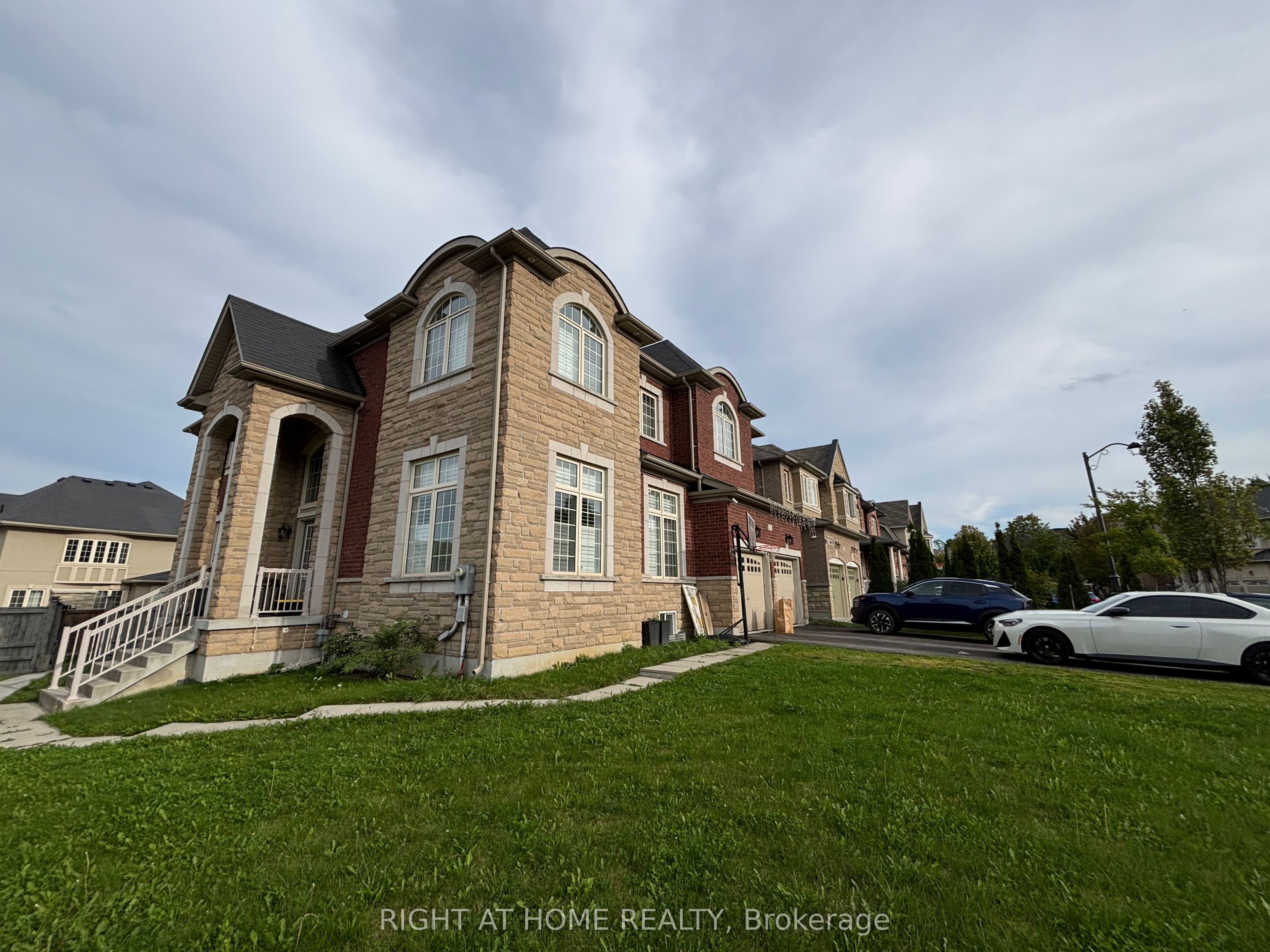 Unit Basement - 33 Heintzman Crescent, Vaughan 2