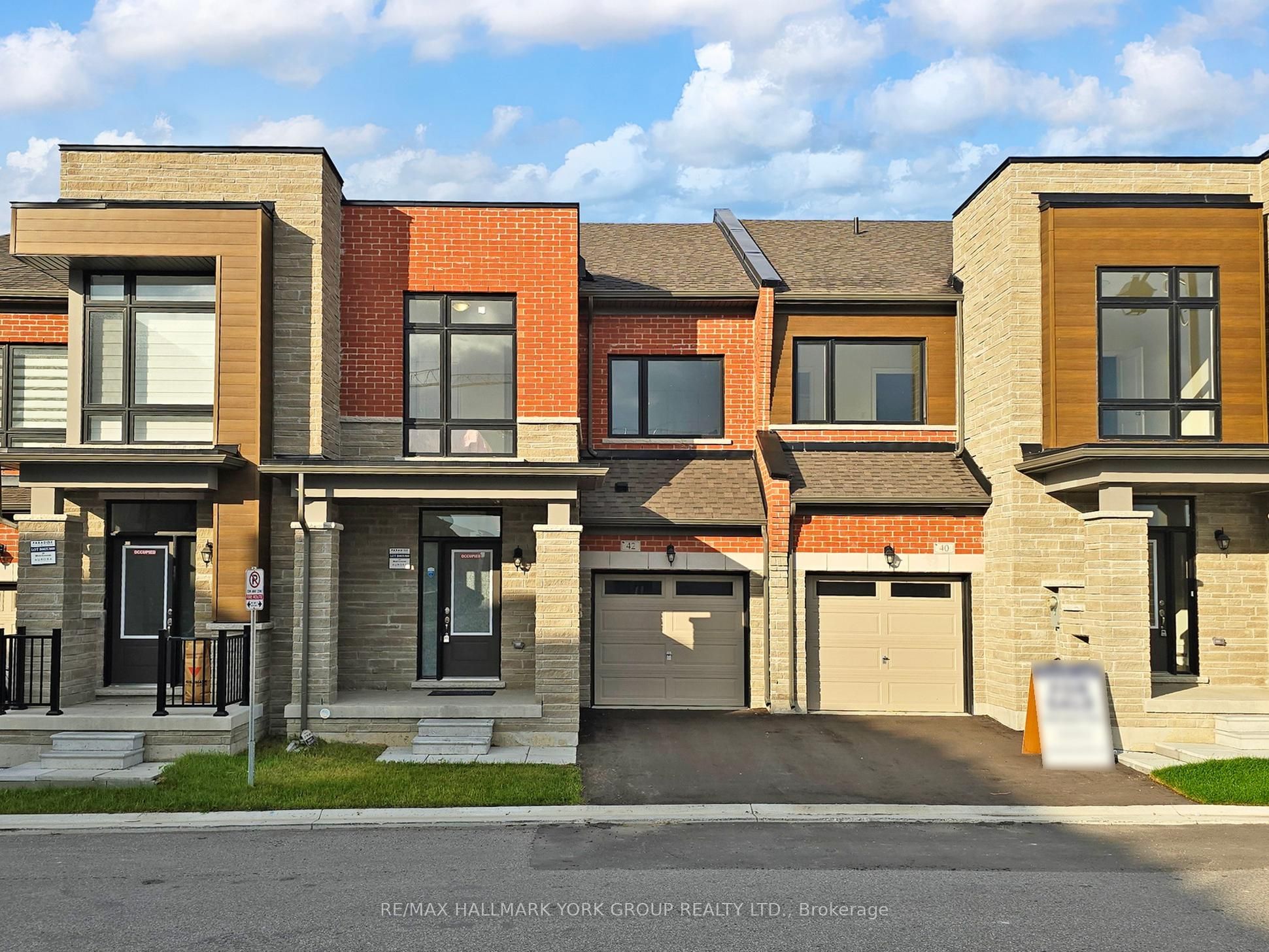 42 Blick Crescent, Aurora 1