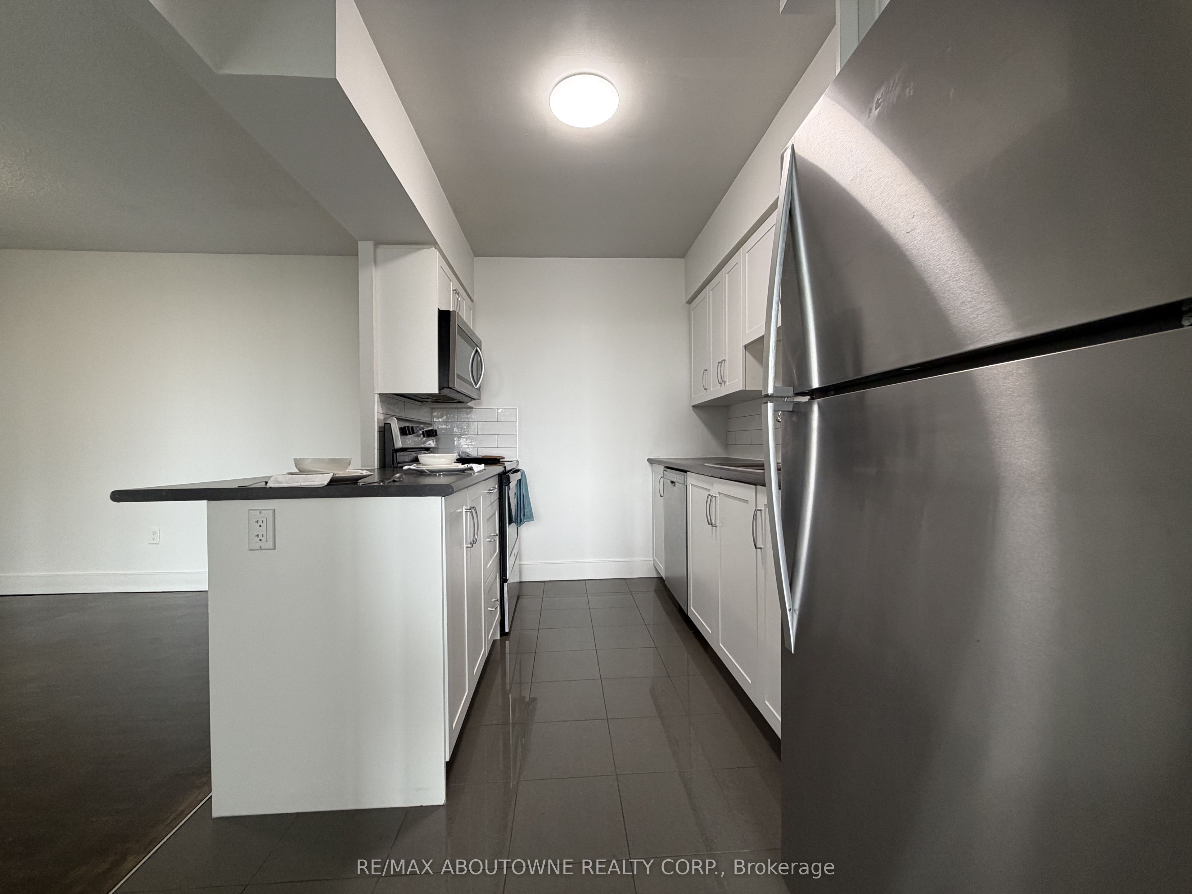 Unit 515 - 145 Wellington Street W, Aurora 5