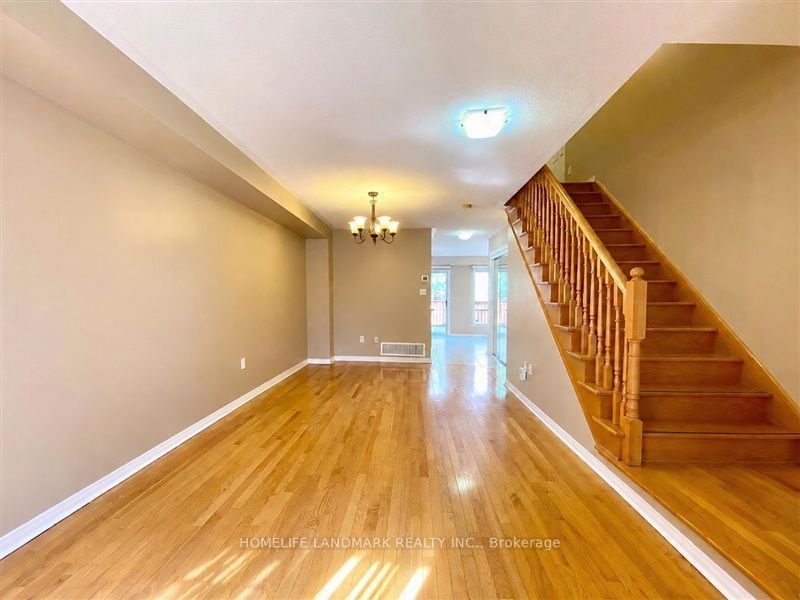 28 Silver Linden Drive, Richmond Hill 2