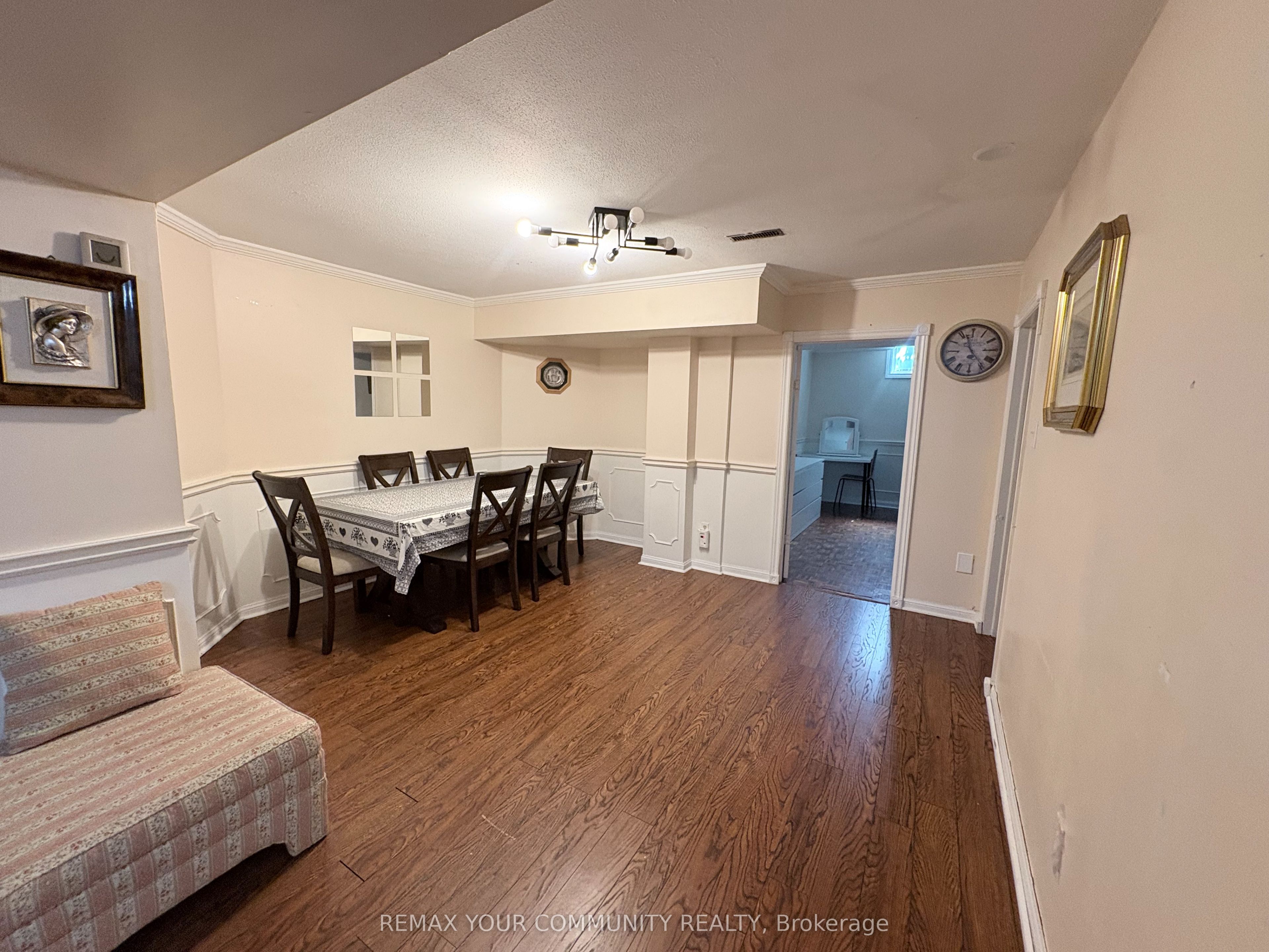 Unit Basement - 58 King's Cross Avenue, Richmond Hill 5