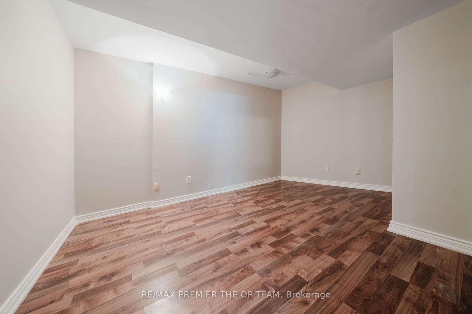 Unit Basement - 7930 Kipling Avenue, Vaughan 5